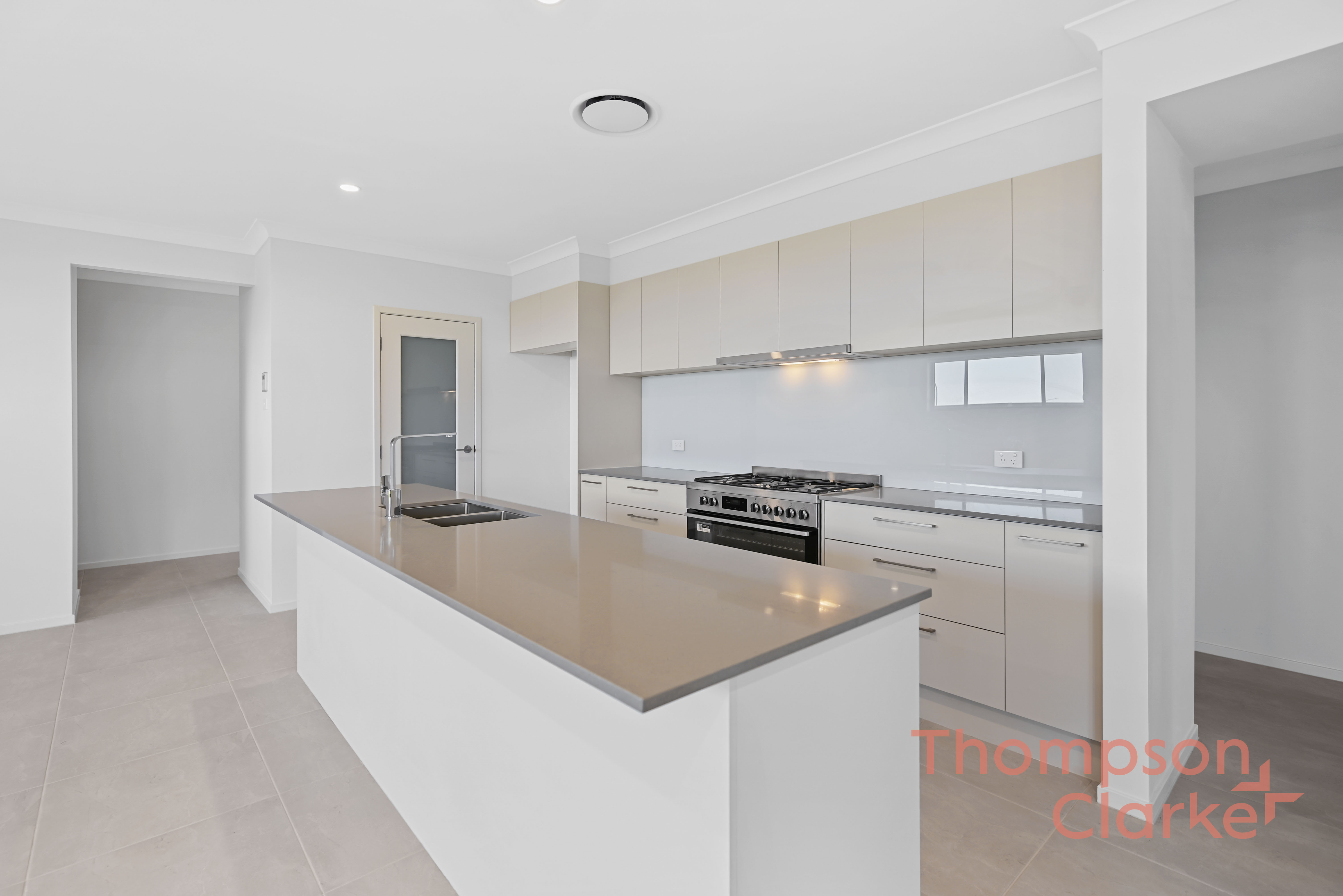 10 Redgate Road, Chisholm - Thumbnail 3