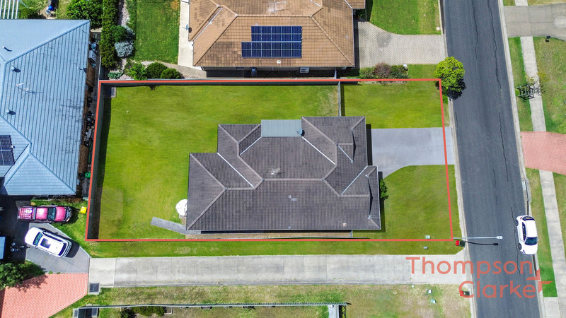 51 Niven Parade, Rutherford - Thumbnail 2