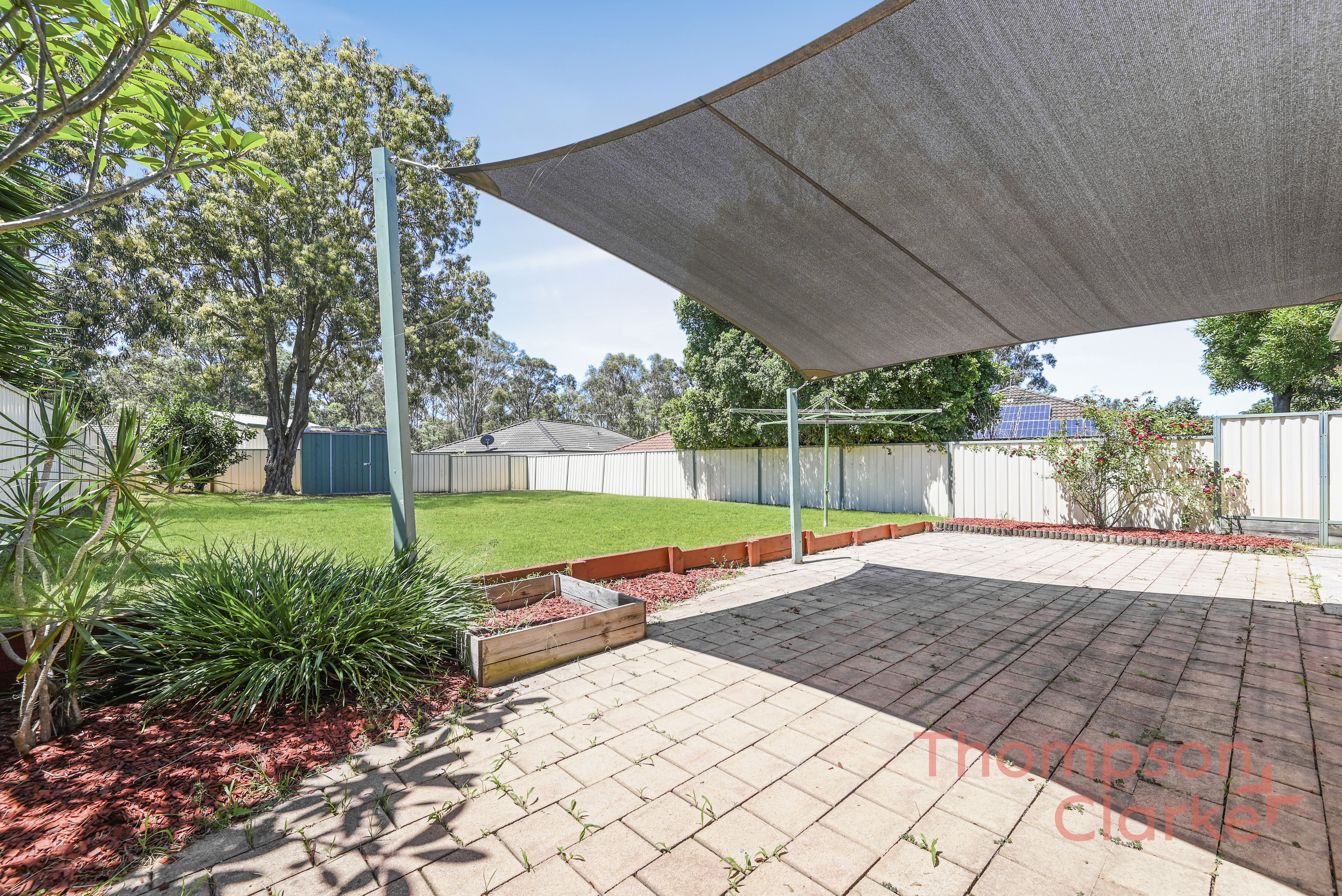 37 Coburn Circuit, Metford - Thumbnail 2