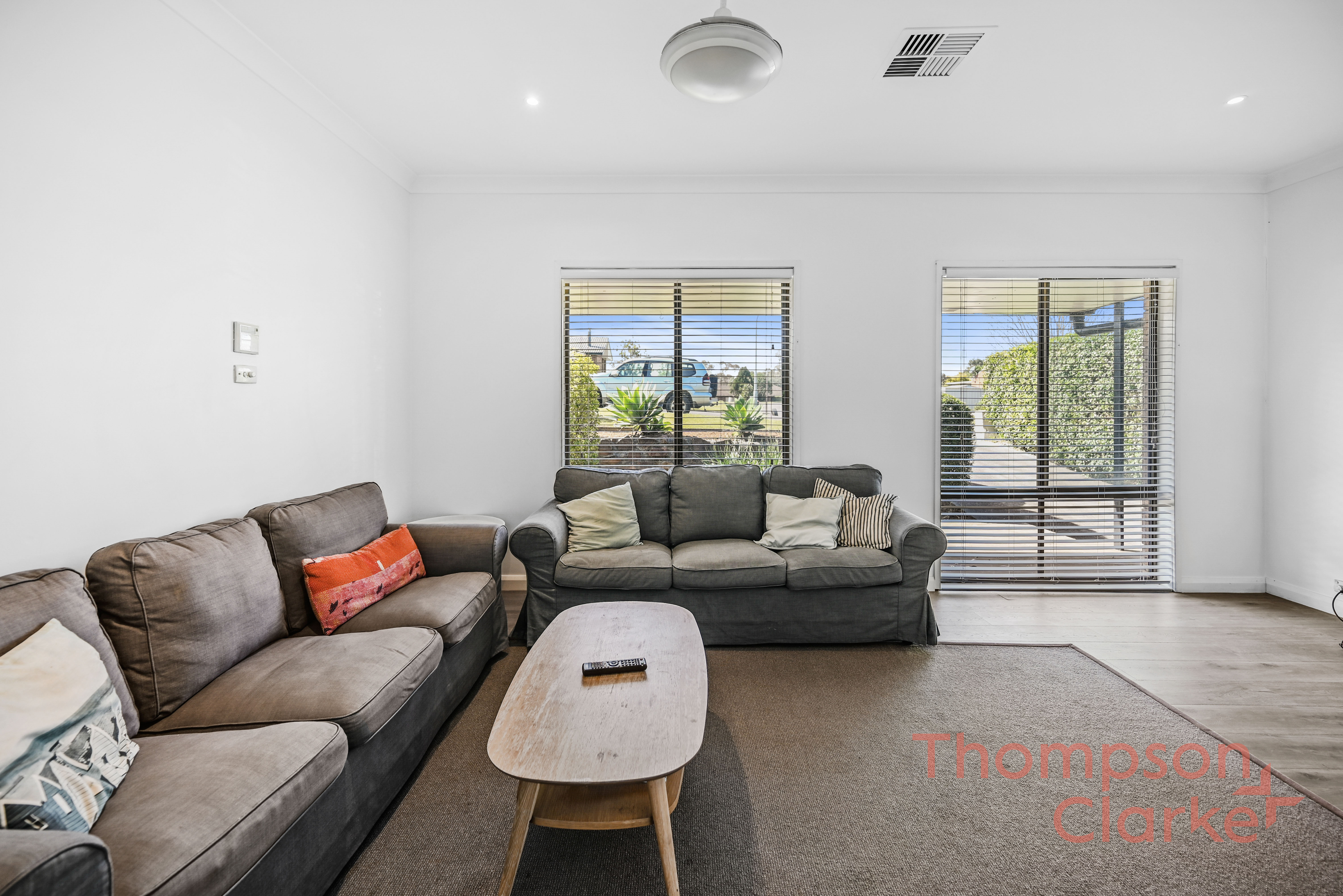 20 Nicolena Crescent, Rutherford - Thumbnail 3