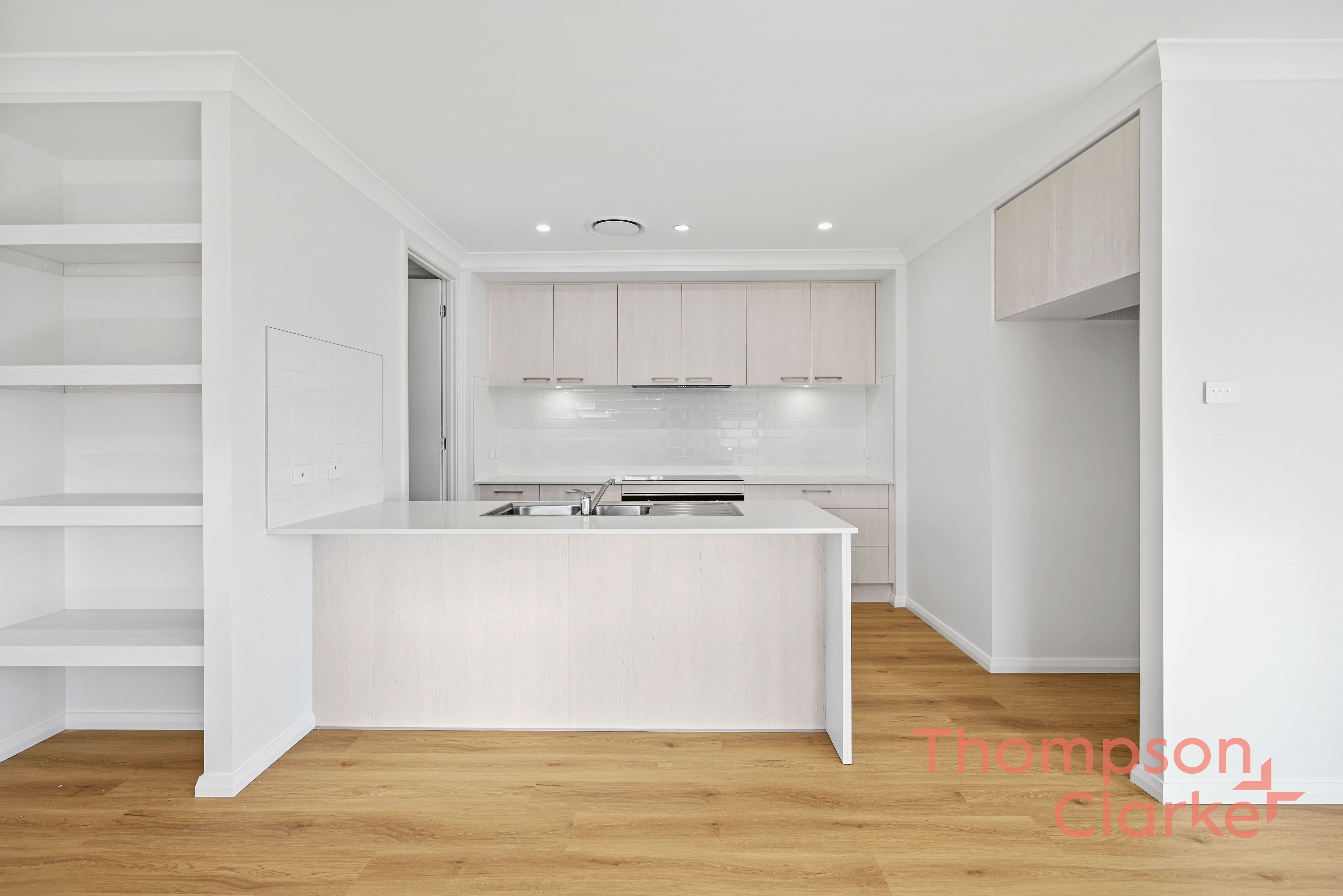 23 Lilium Street, Lochinvar - Thumbnail 2