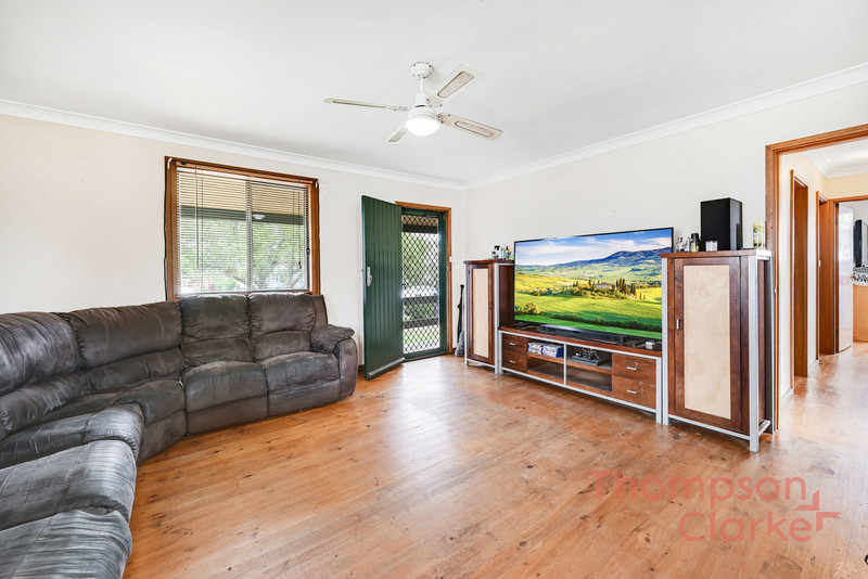 31 Duckenfield Avenue, Woodberry - Thumbnail 2