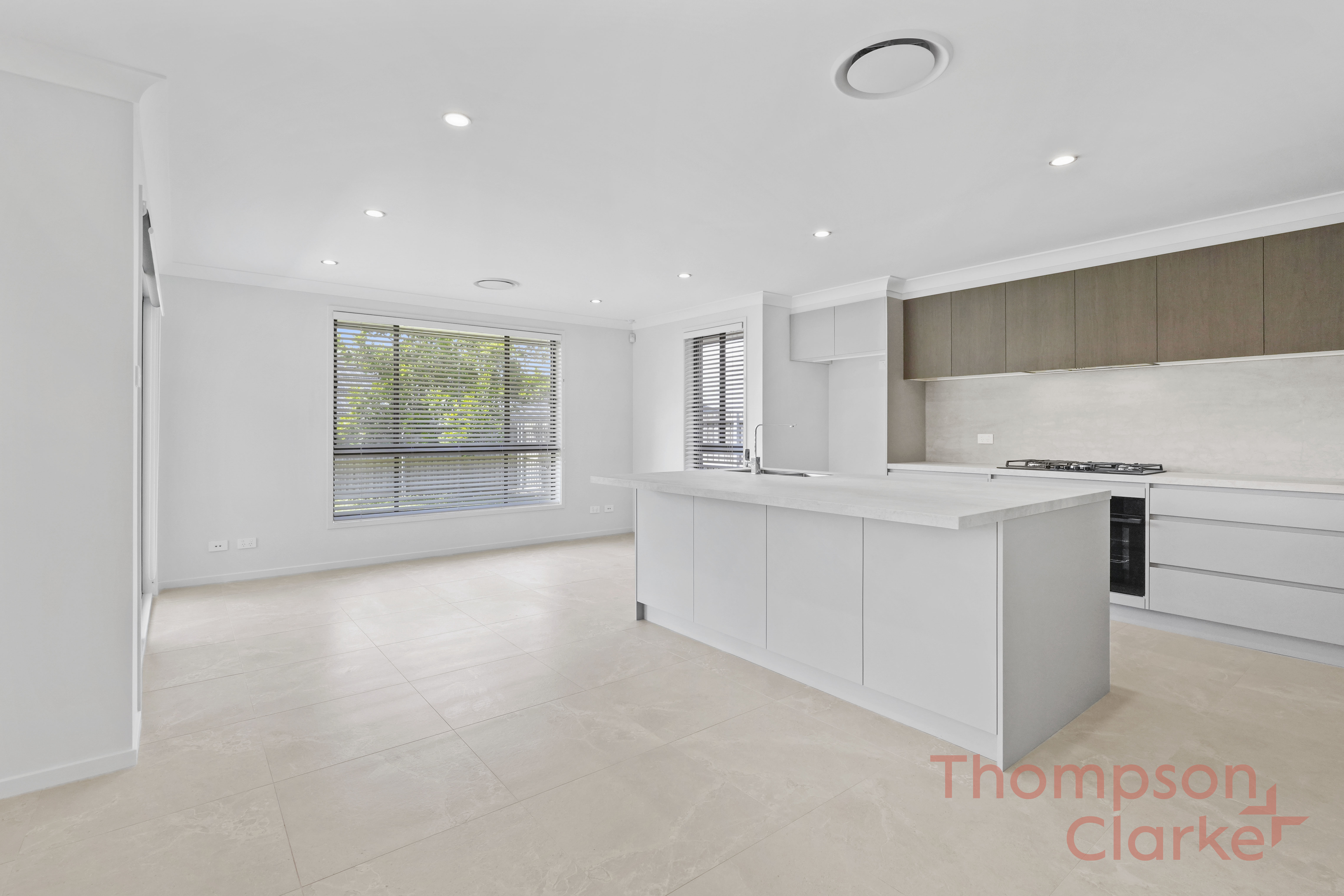 40 Mayo Crescent, Chisholm - Thumbnail 3