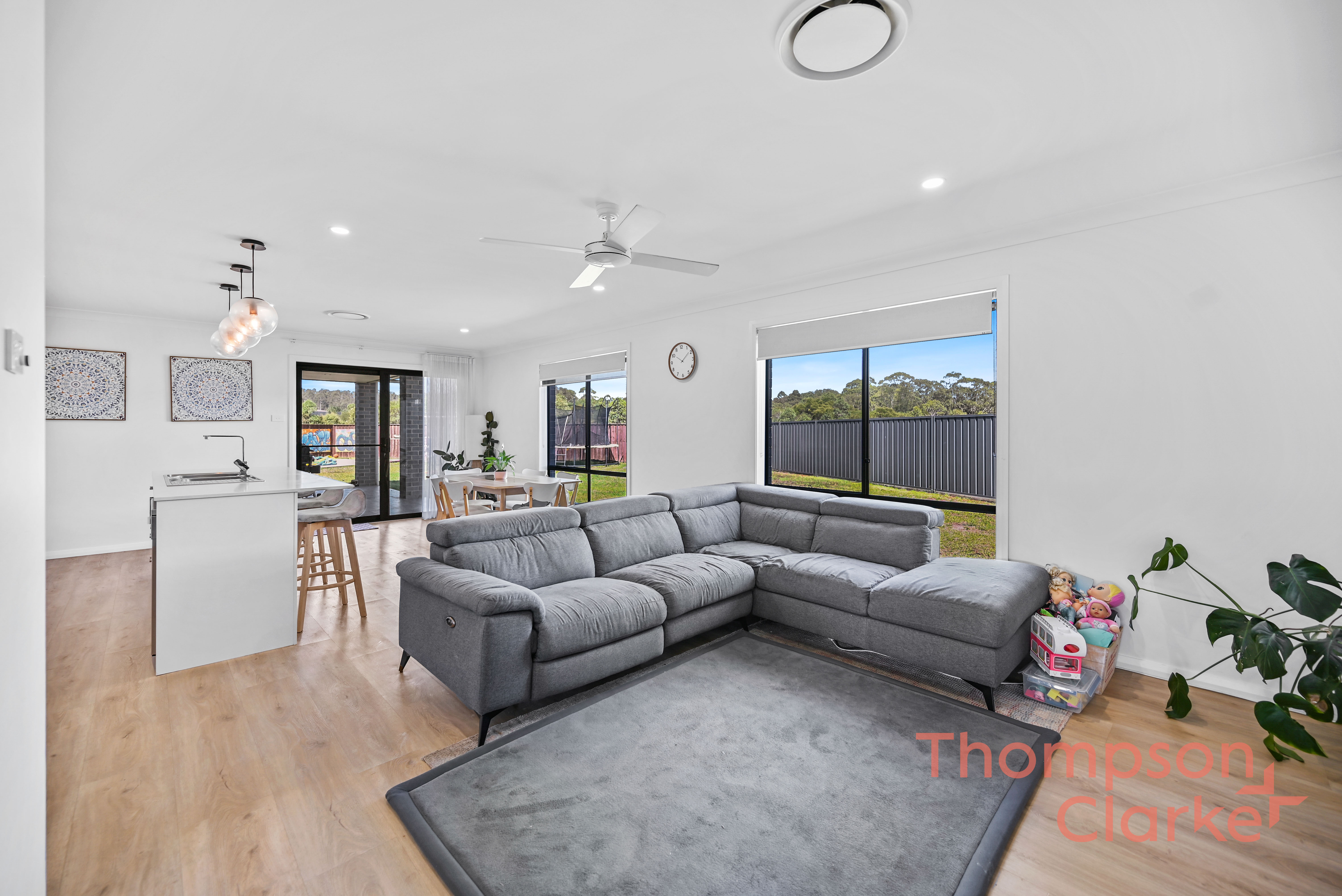 9 Riverdale Close, Rutherford - Thumbnail 2
