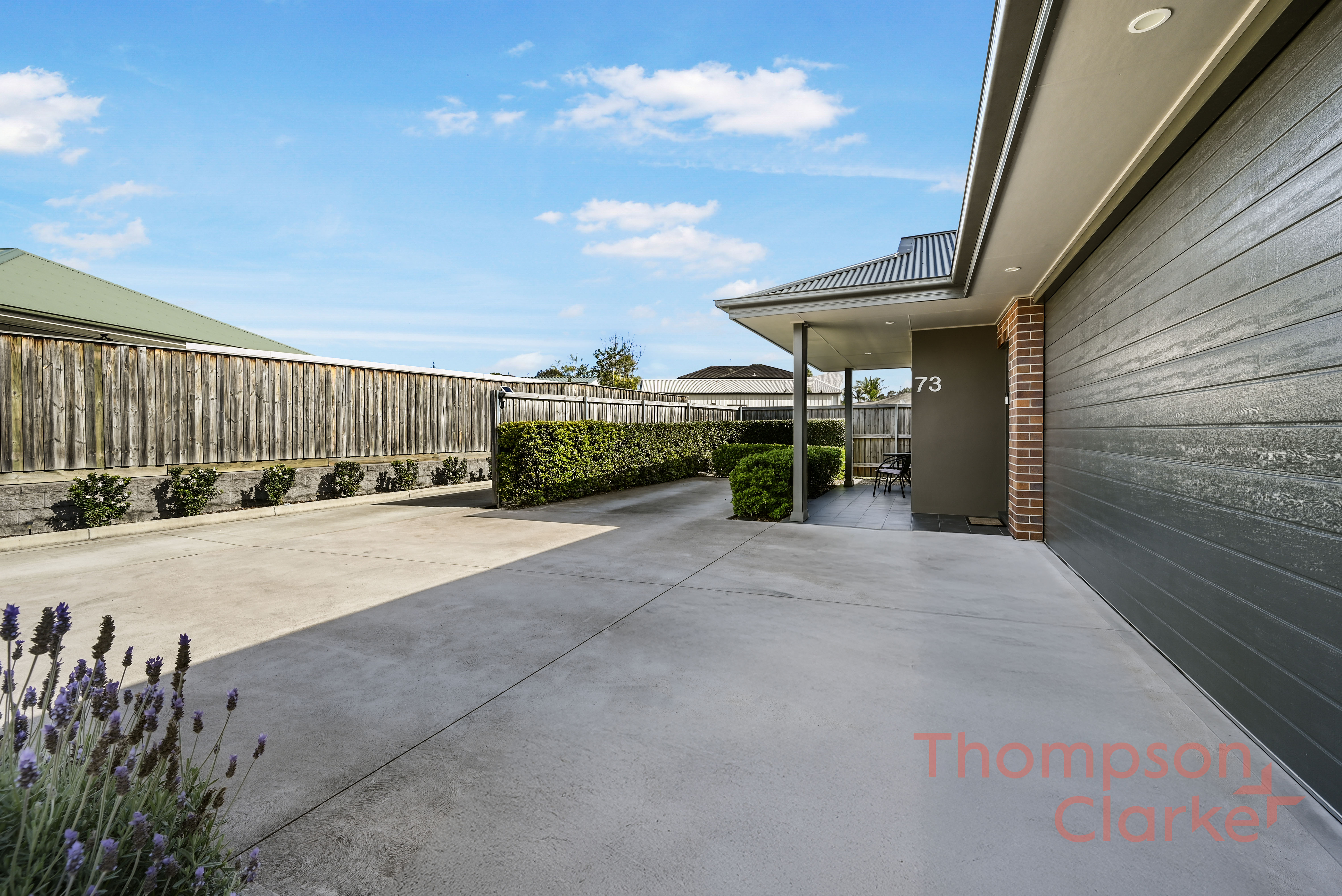 73 Wirraway Drive, Thornton - Thumbnail 2