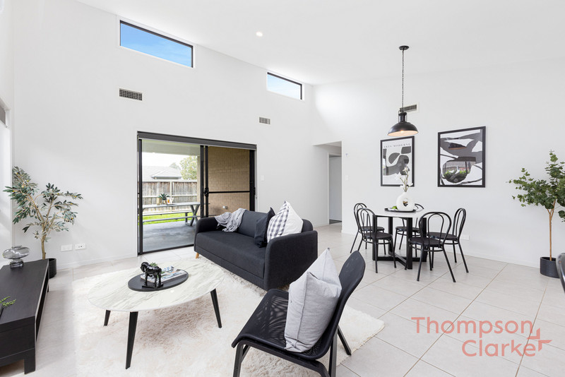 10 Golden Whistler Avenue, Aberglasslyn - Thumbnail 2