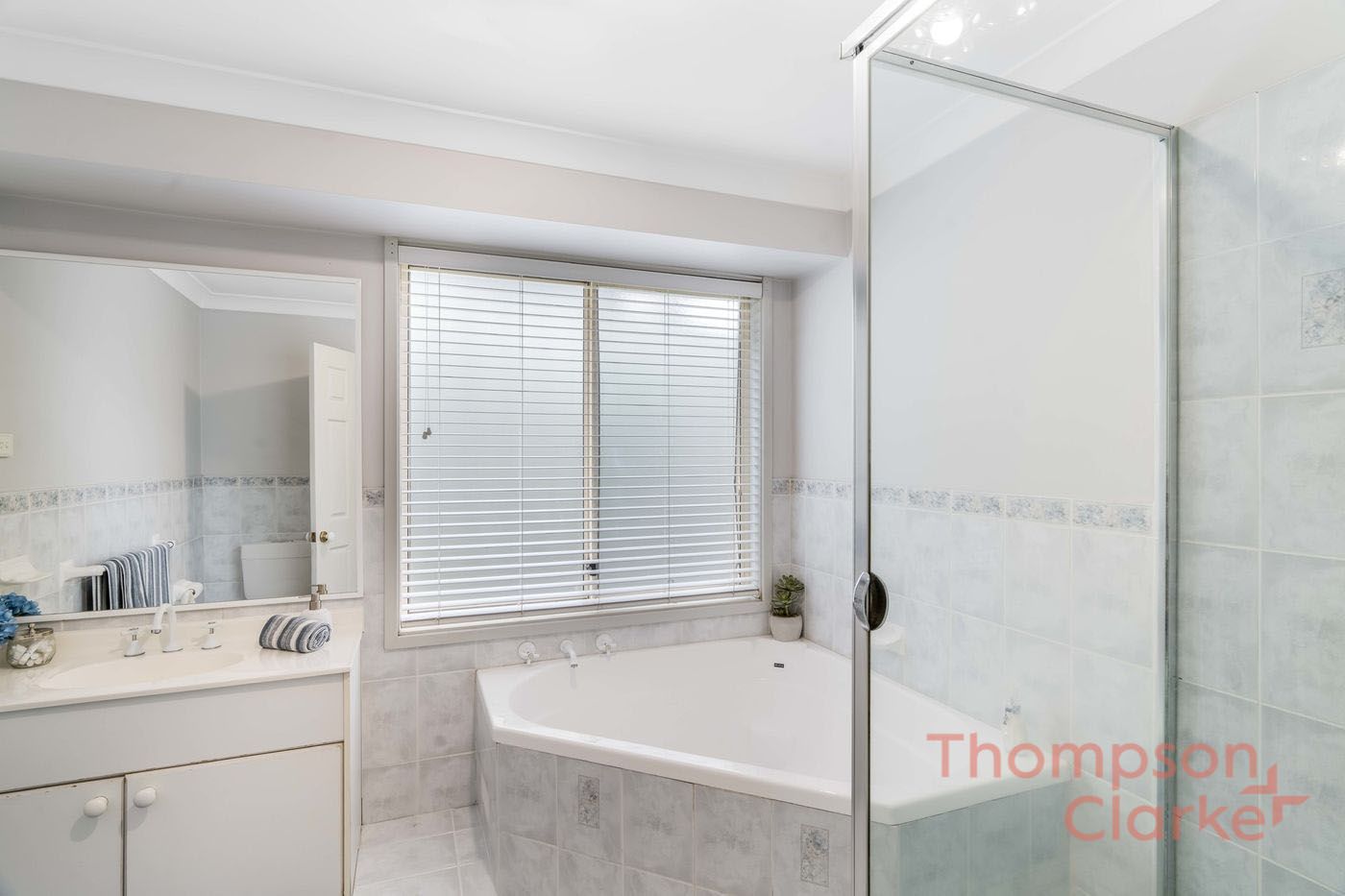 21 Holford Crescent, Thornton - Thumbnail 8