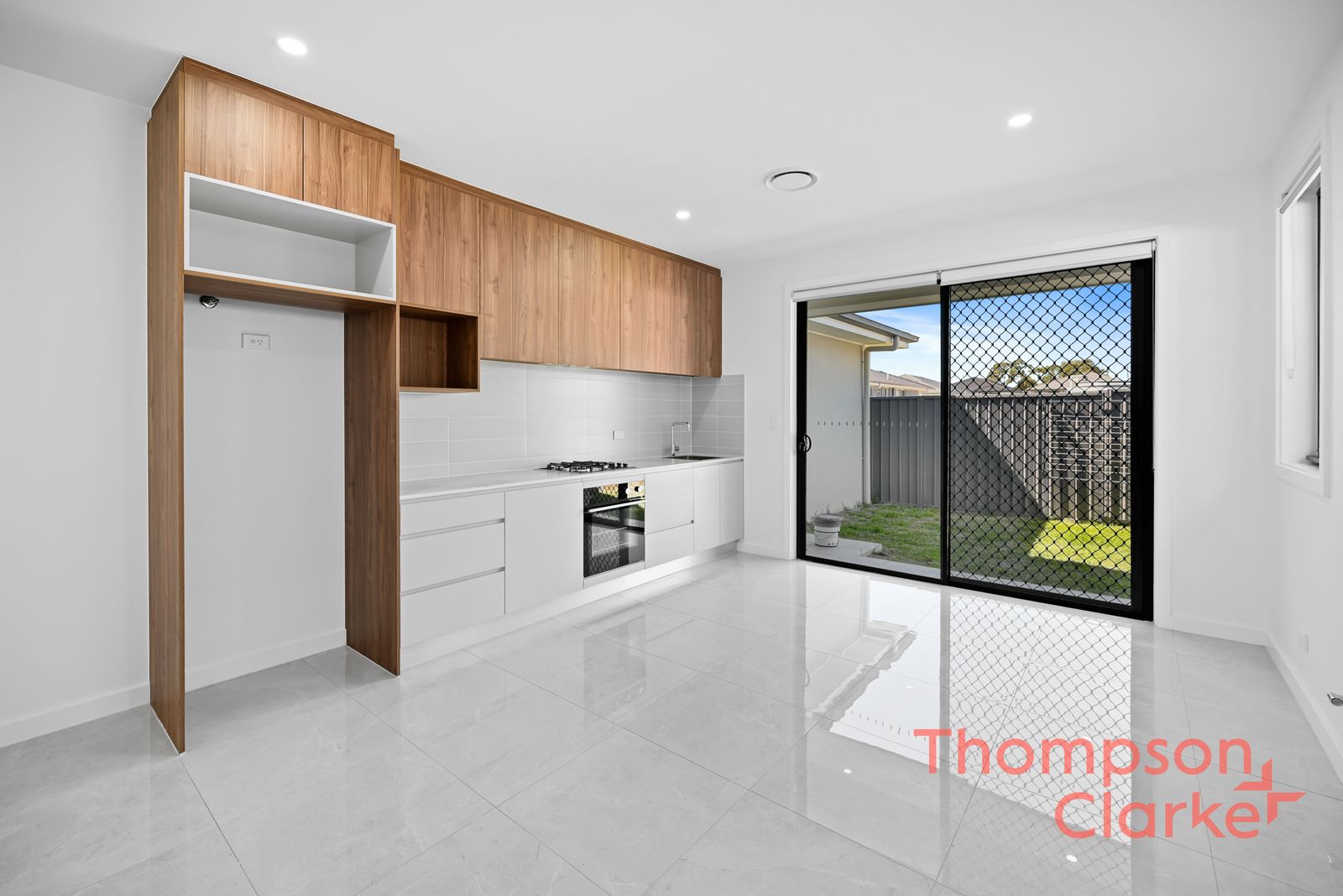 33A Rowcliff Circuit, Lochinvar - Thumbnail 8