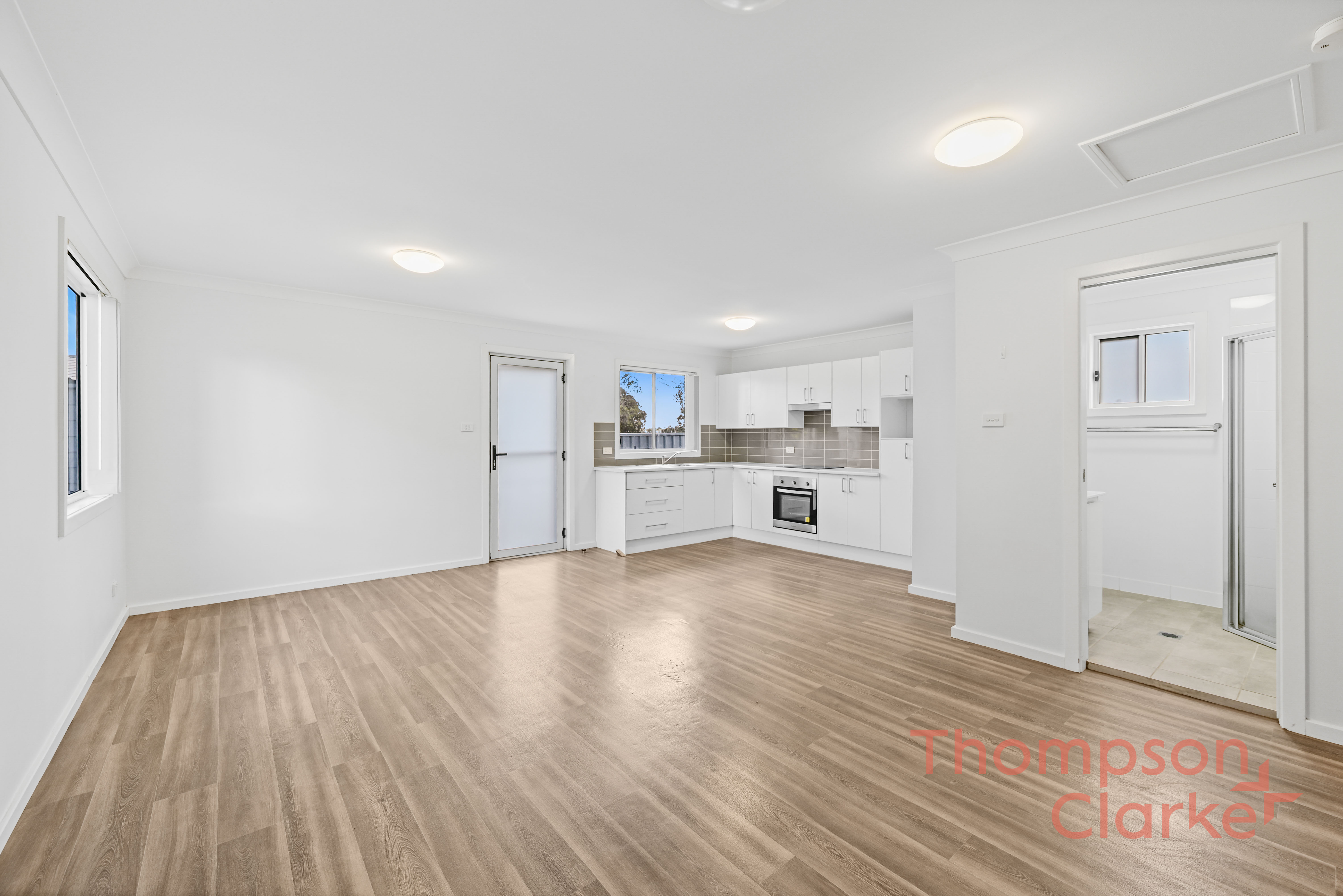 6A Kenvil Close, Rutherford - Thumbnail 2