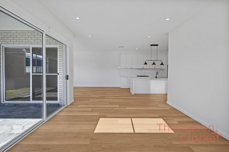25 Caputar Way, Lochinvar - Thumbnail 7