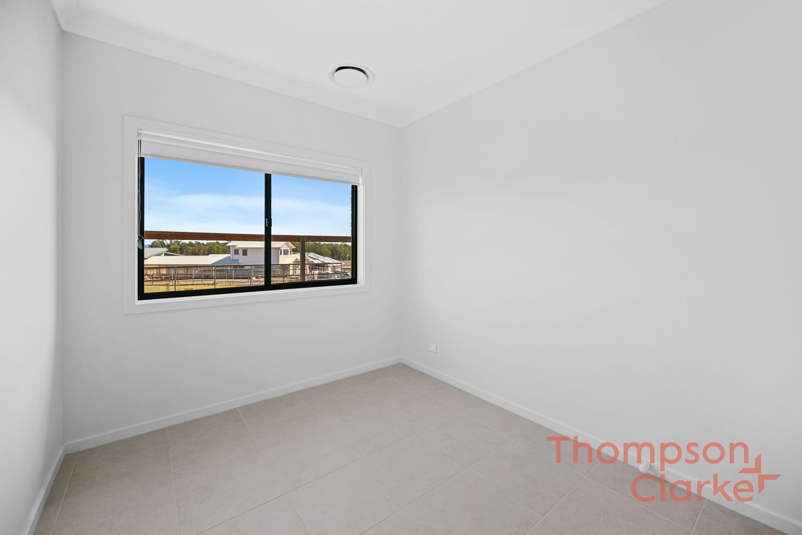 35 Silverwisp Road, Chisholm - Thumbnail 8