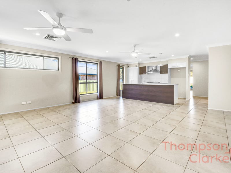 13 Hinchinbrook Close, Ashtonfield - Thumbnail 3