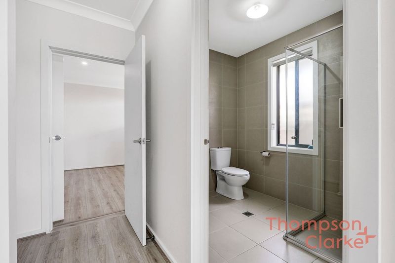 33 Jamieson Drive, North Rothbury - Thumbnail 4