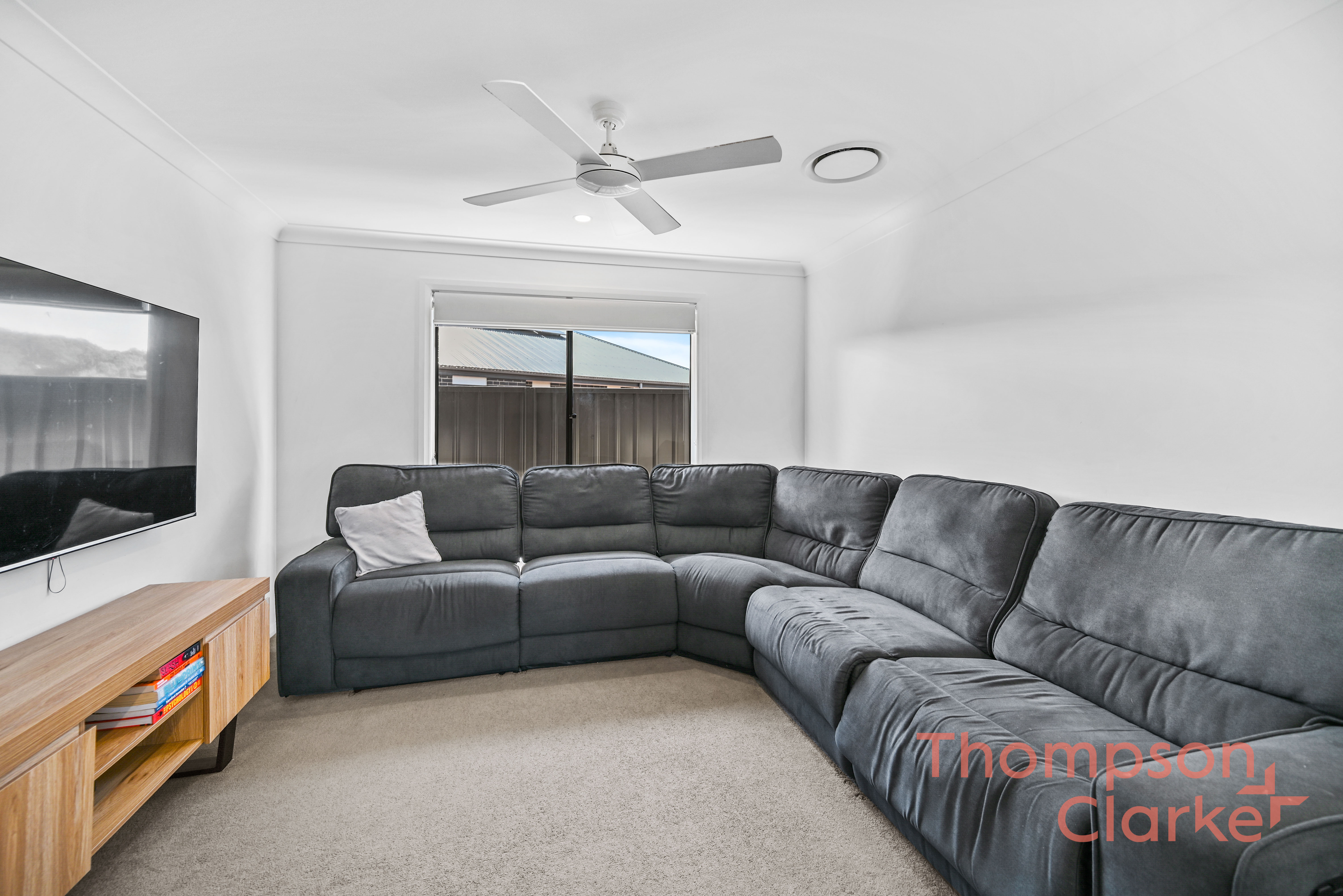 9 Riverdale Close, Rutherford - Thumbnail 3