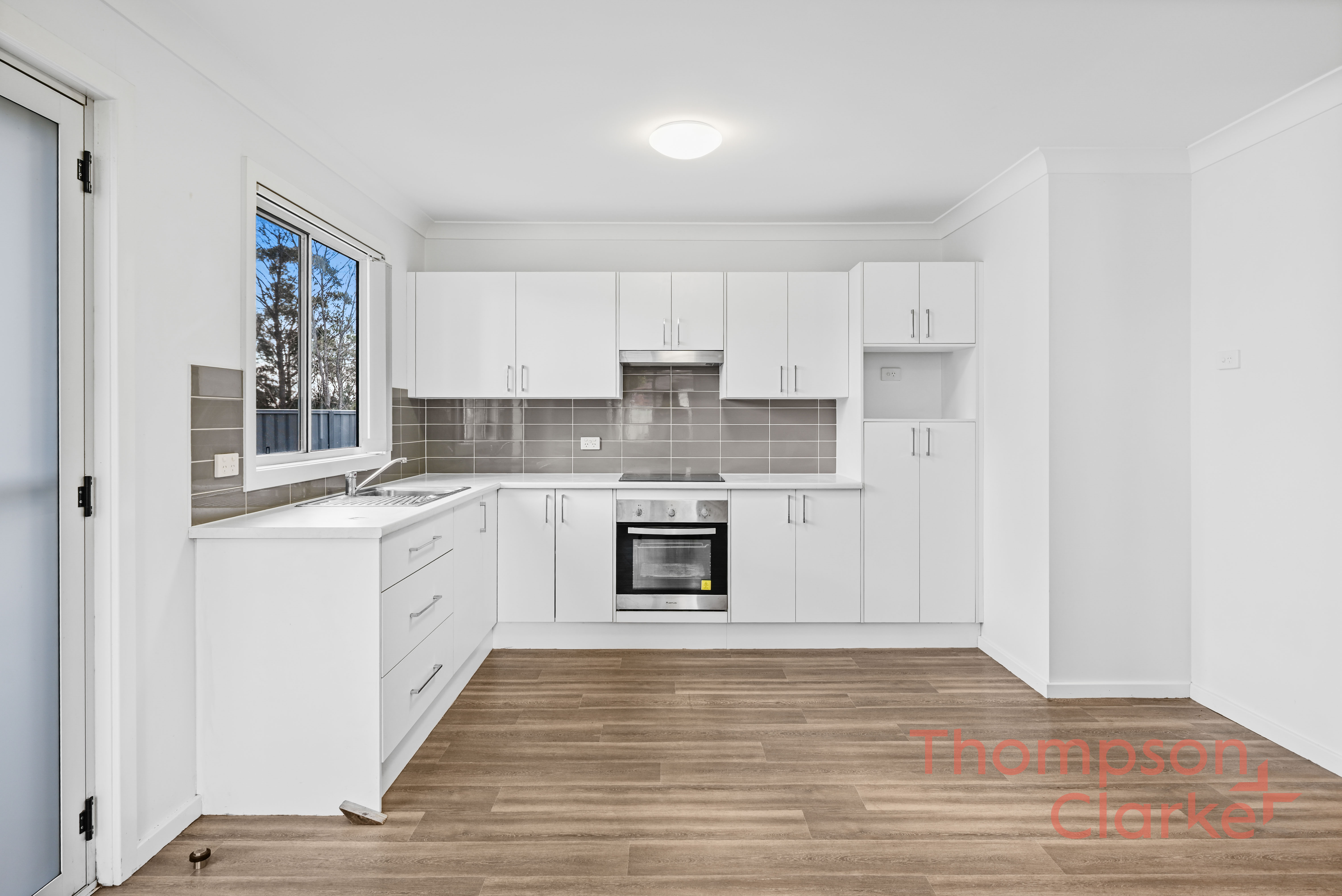 6A Kenvil Close, Rutherford - Thumbnail 3