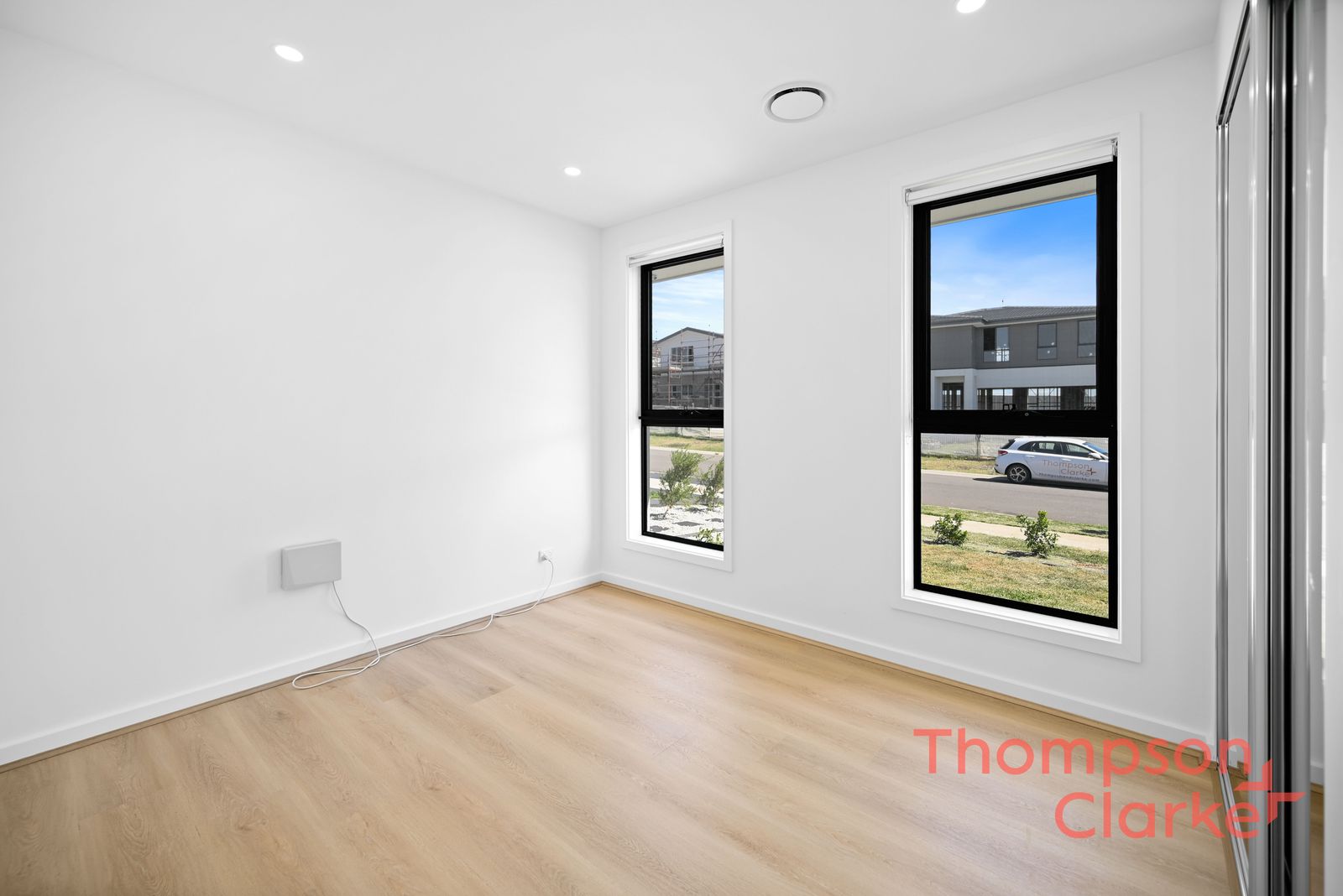 33A Rowcliff Circuit, Lochinvar - Thumbnail 5