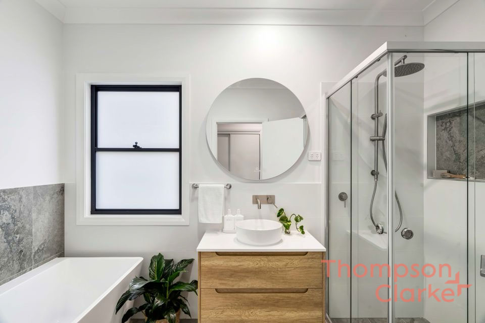 30 Trevallyn Avenue, Lochinvar - Thumbnail 8