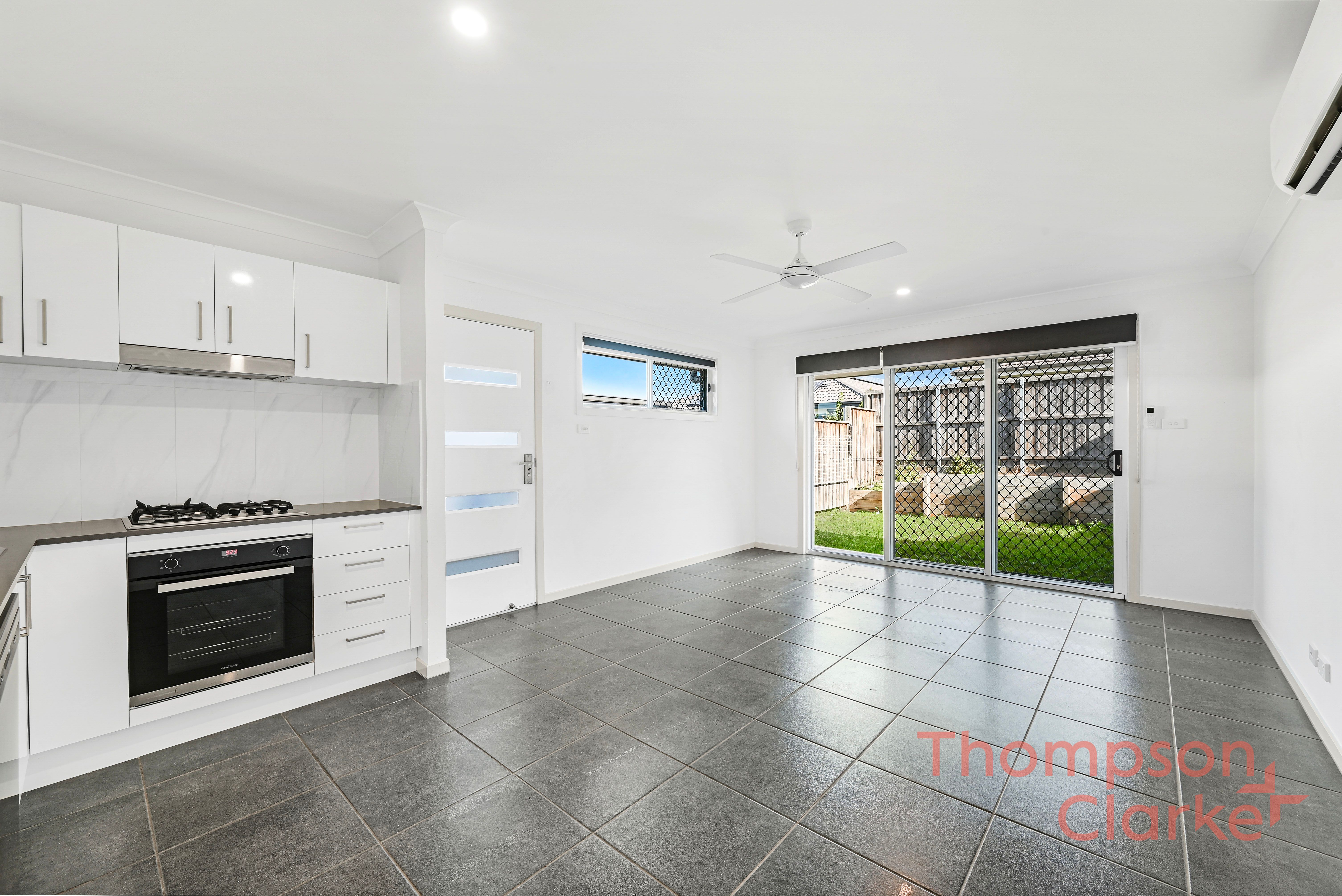 17B Friarbird Ridge, Aberglasslyn - Thumbnail 5
