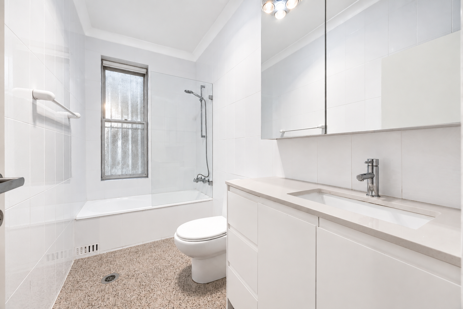 2/359 Edgecliff Road, Edgecliff Leased by Bradfield Badgerfox - image 1