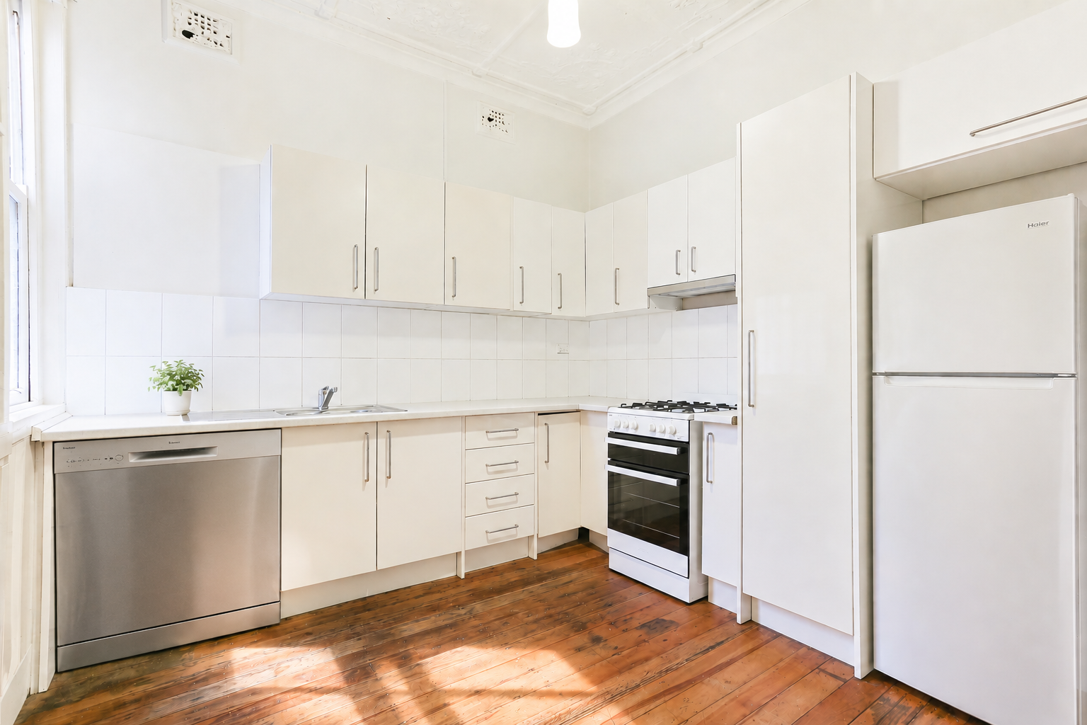 1/53 Moore Park Road, Centennial Park Leased by Bradfield Badgerfox - image 1