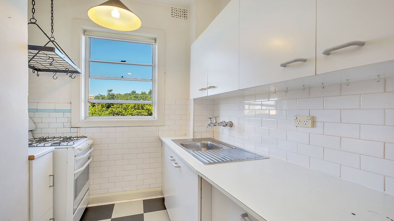 42/71 Elizabeth Bay Road, Elizabeth Bay Leased by Bradfield Badgerfox - image 1