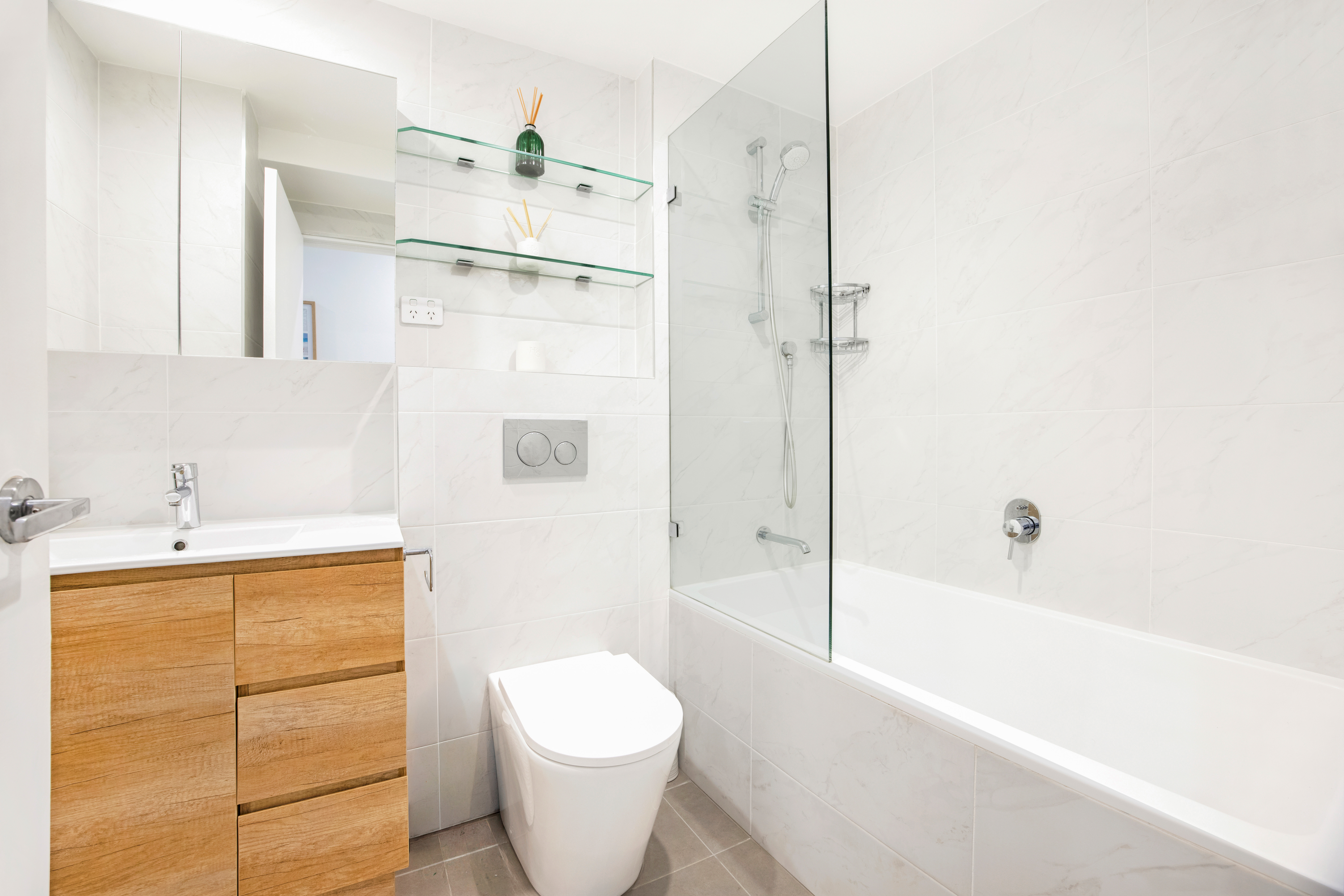 12/429-433 Old South Head Road, Rose Bay Leased by Bradfield Badgerfox - image 1
