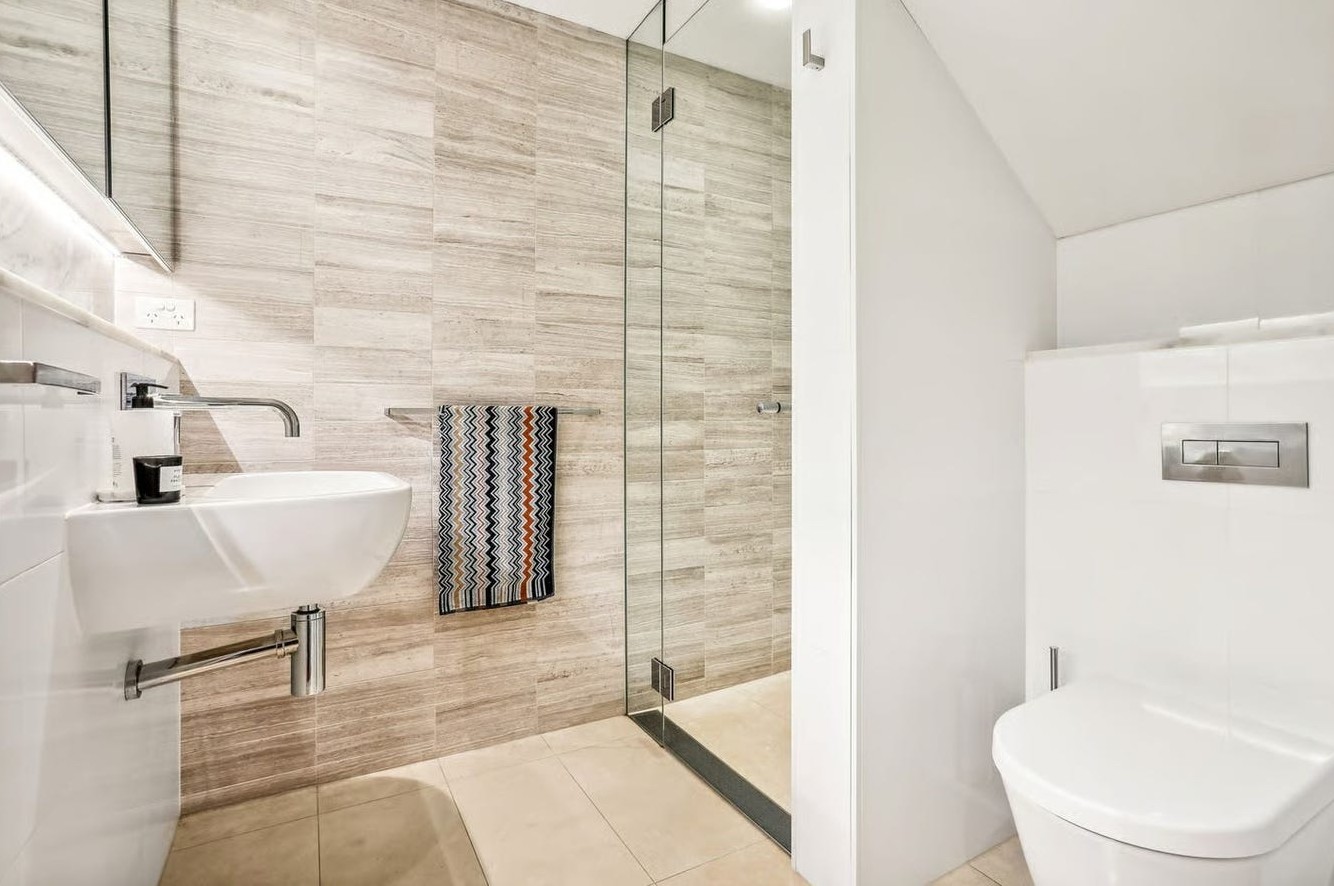 2/4 Renny Lane, Paddington Leased by Bradfield Badgerfox - image 1
