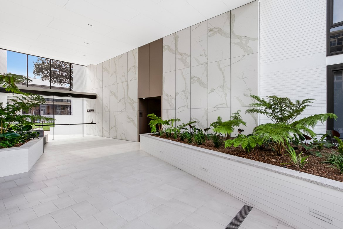 5305/34 Wellington Street, Bondi Leased by Bradfield Badgerfox - image 1