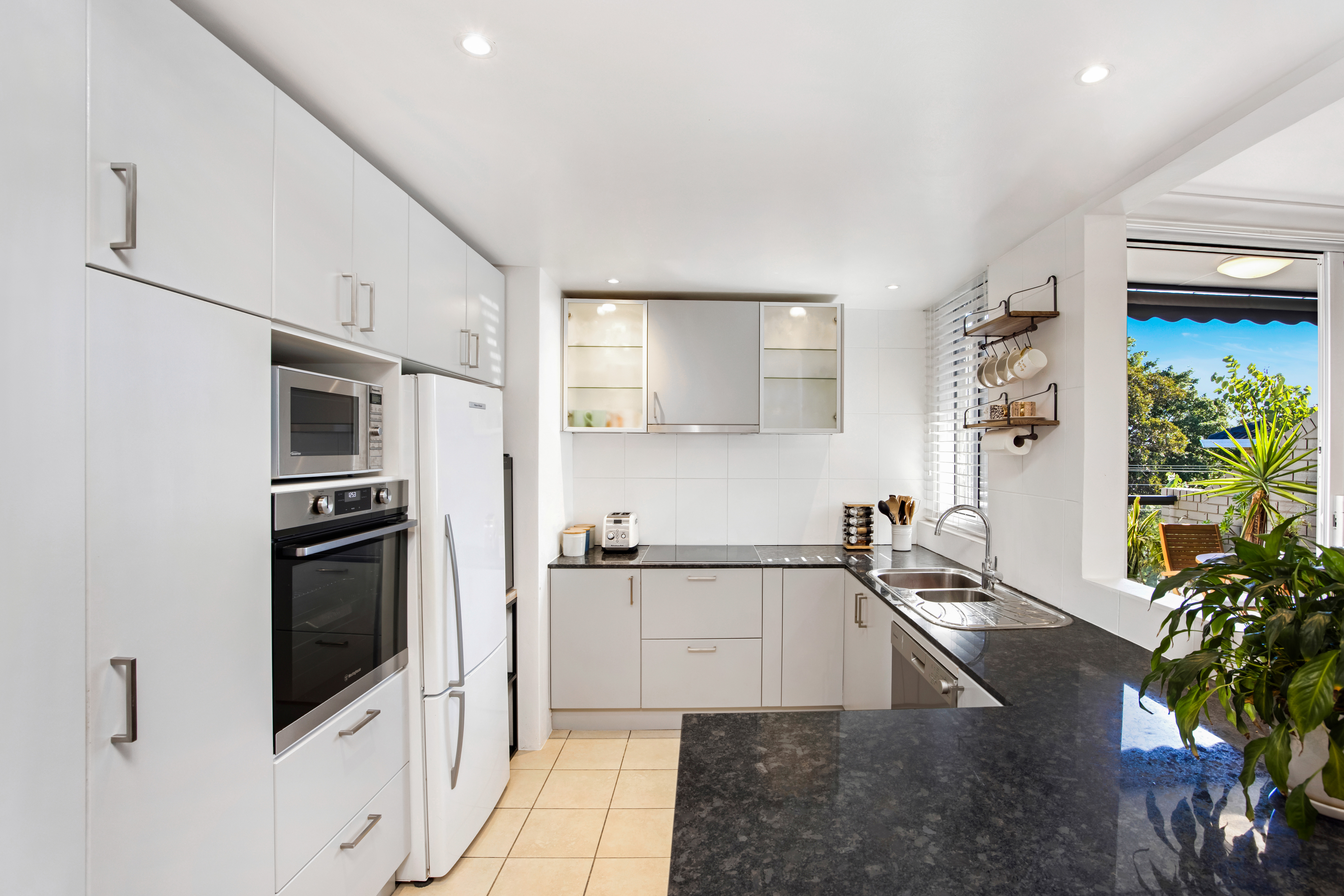 12/429-433 Old South Head Road, Rose Bay Leased by Bradfield Badgerfox - image 1