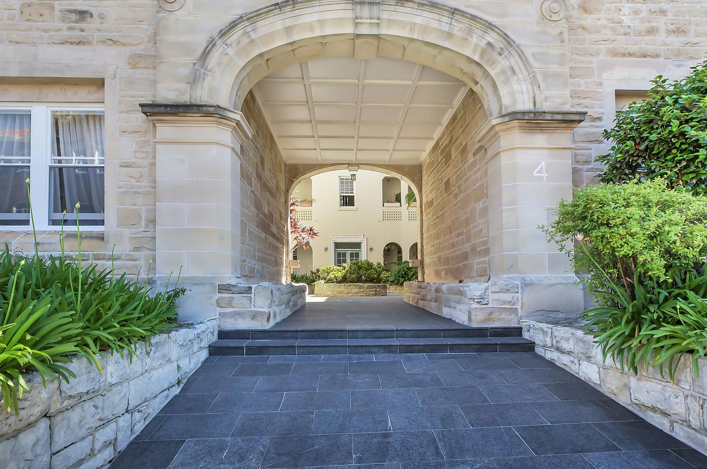 5/1A Wyuna Road, Point Piper Leased by Bradfield Badgerfox - image 1