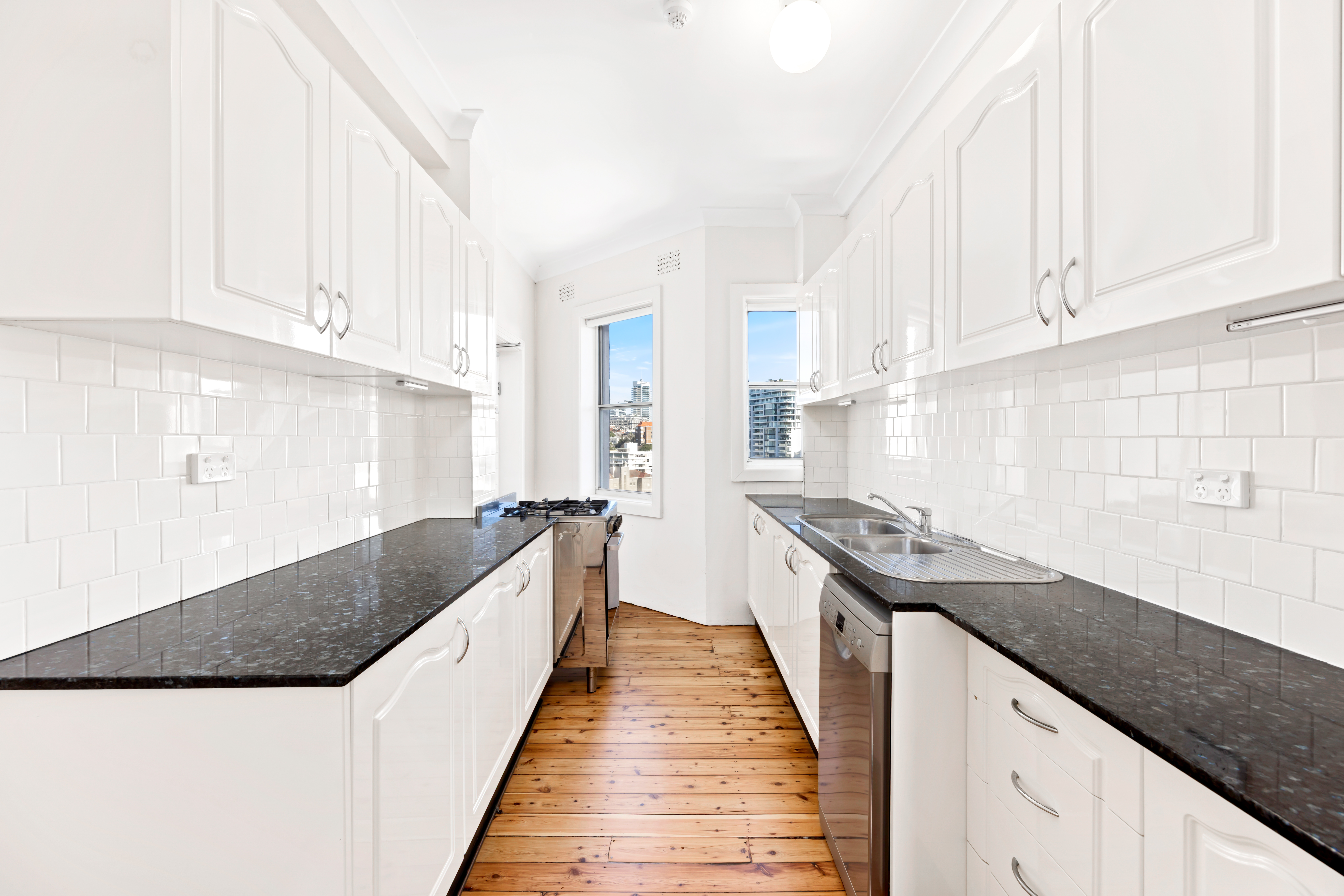 81/71 Elizabeth Bay Road, Elizabeth Bay Leased by Bradfield Badgerfox - image 1