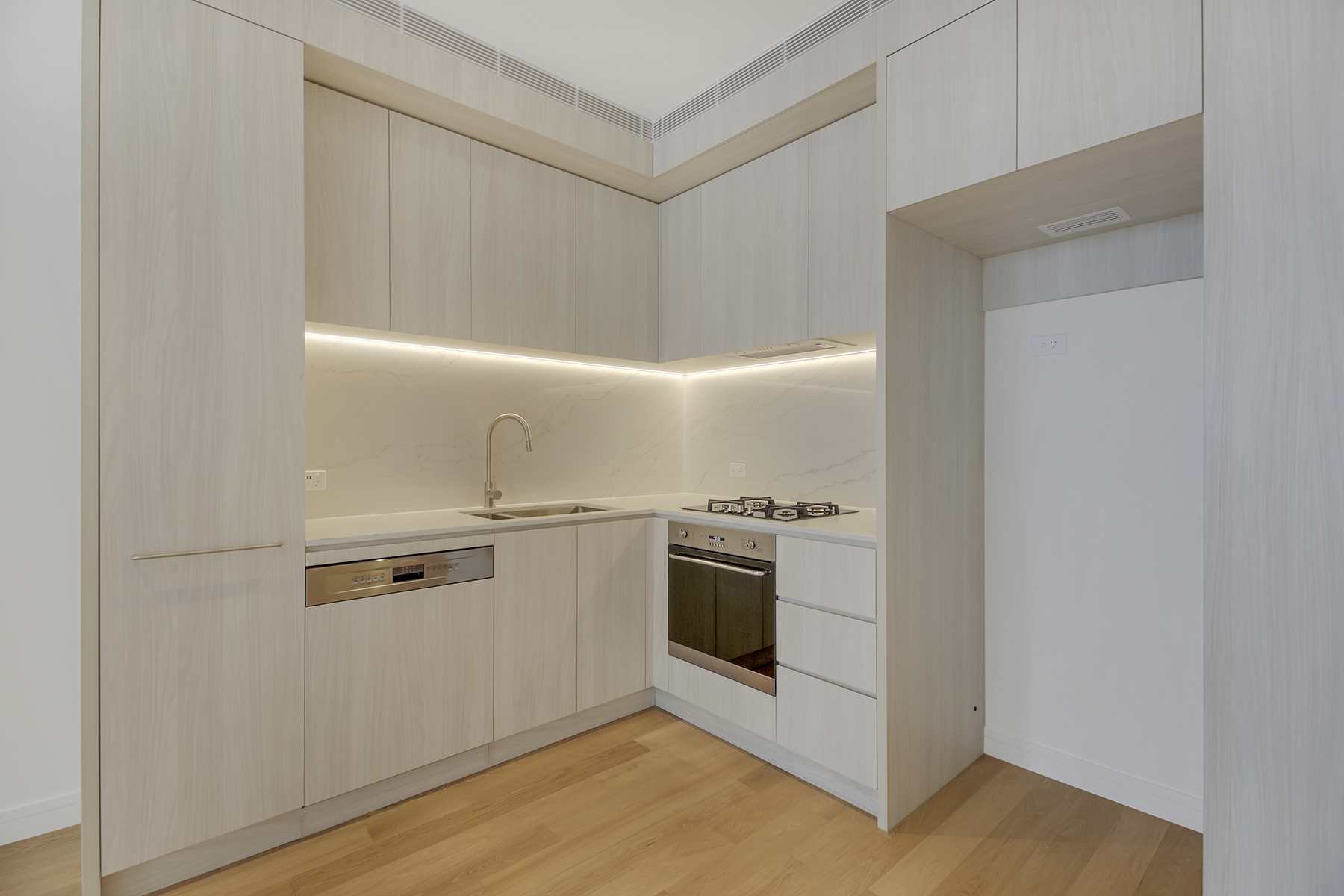 505/568 Oxford Street, Bondi Junction Leased by Bradfield Badgerfox - image 1