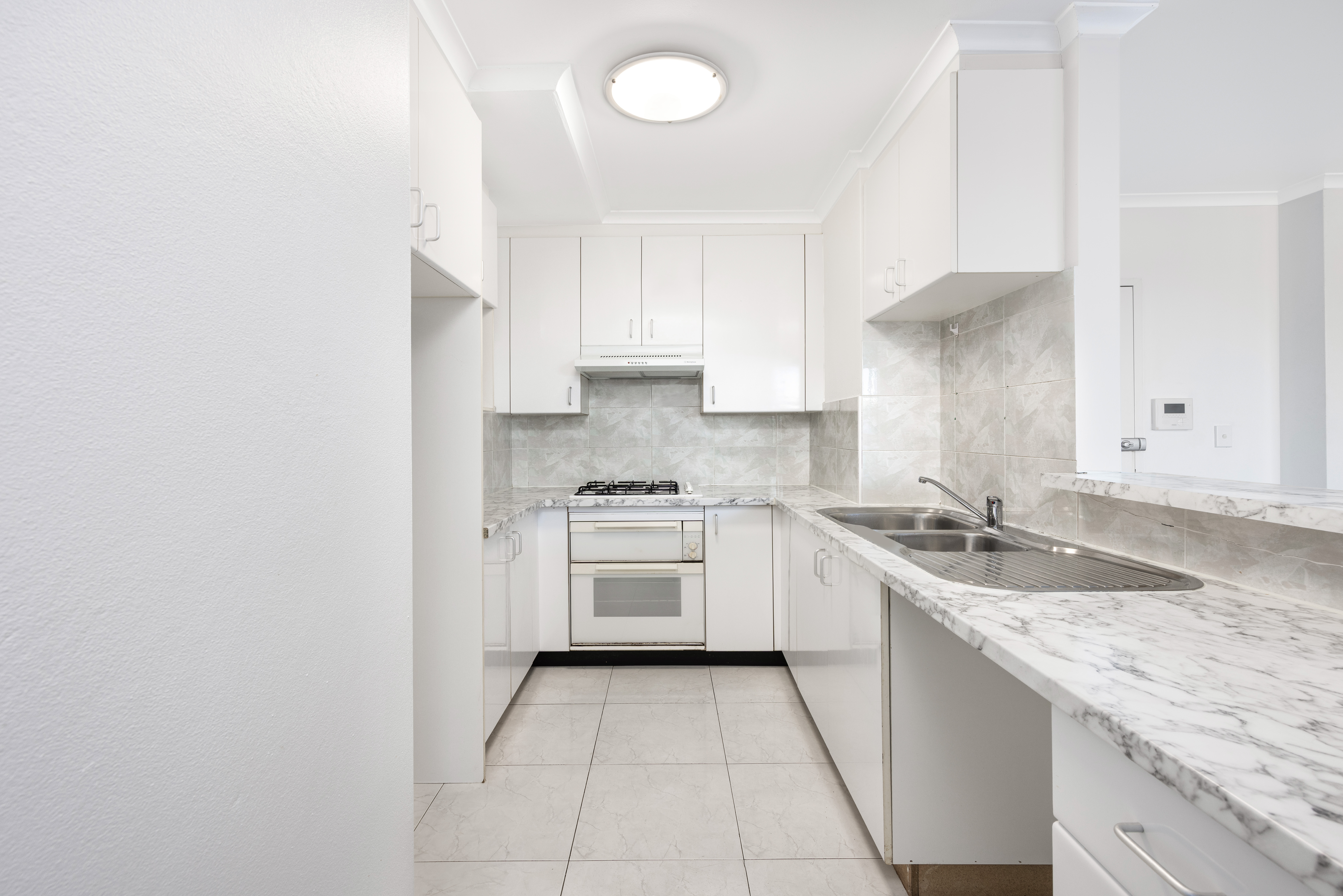 52/818 Anzac Parade, Maroubra Leased by Bradfield Badgerfox - image 1
