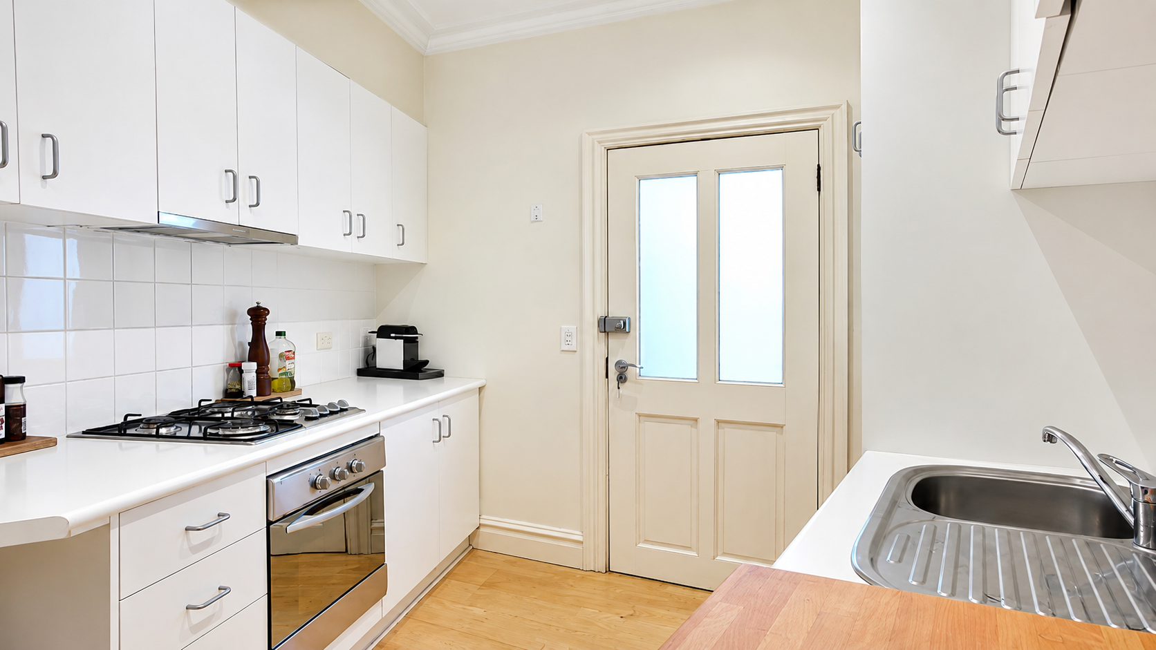1/571 South Dowling Street, Surry Hills Leased by Bradfield Badgerfox - image 1