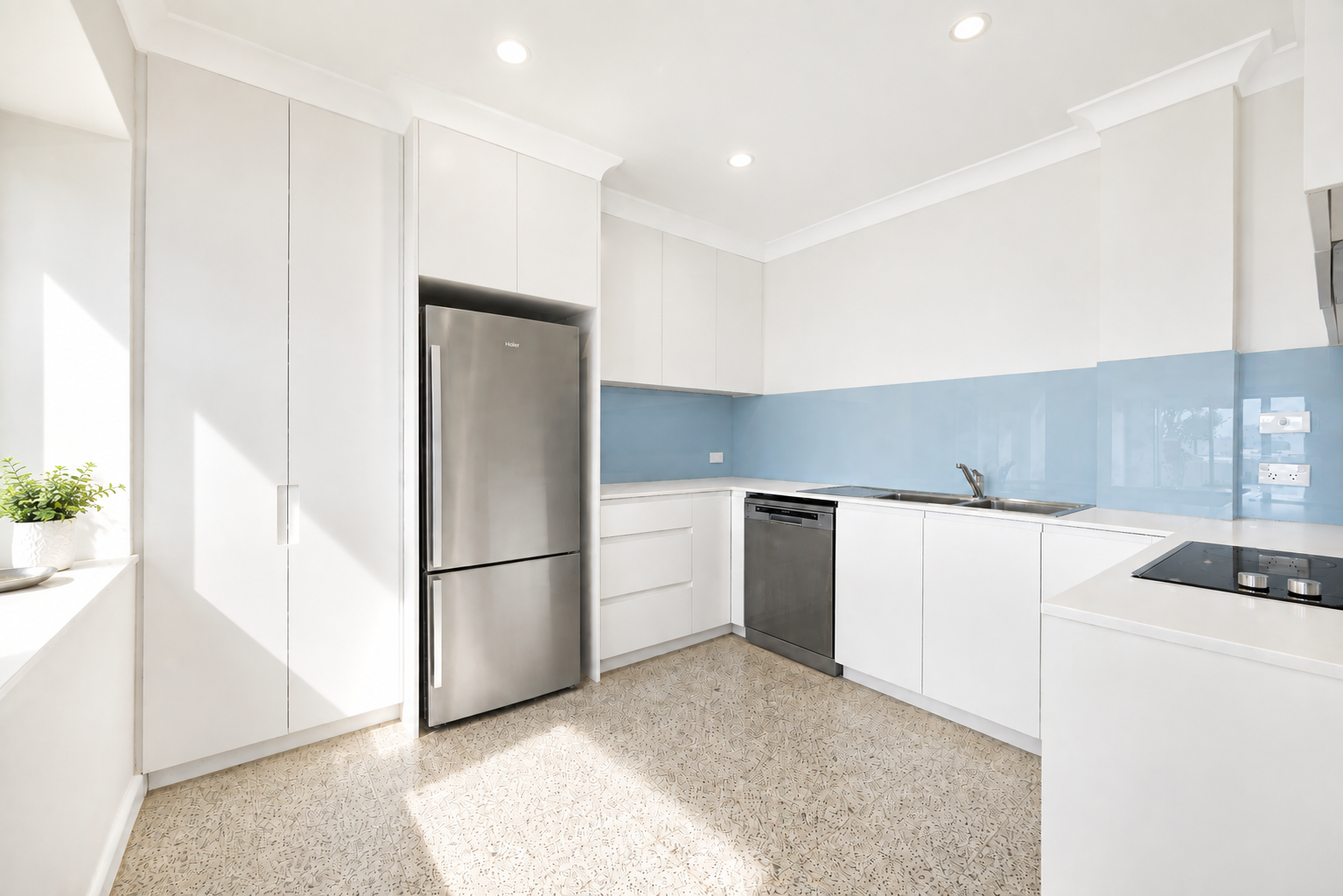 2/359 Edgecliff Road, Edgecliff Leased by Bradfield Badgerfox - image 1