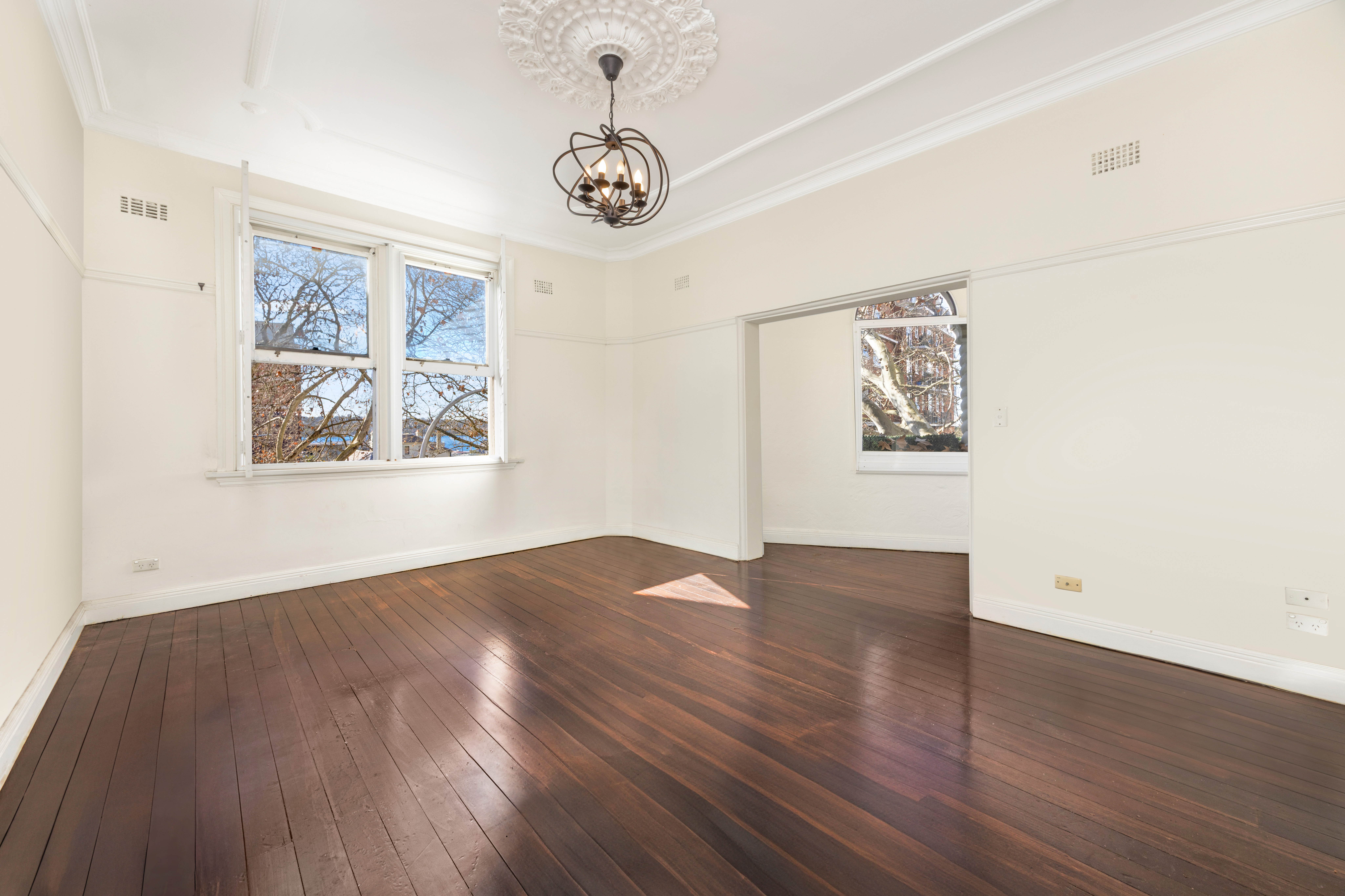 5/13 Wylde Street, Potts Point Leased by Bradfield Badgerfox - image 1