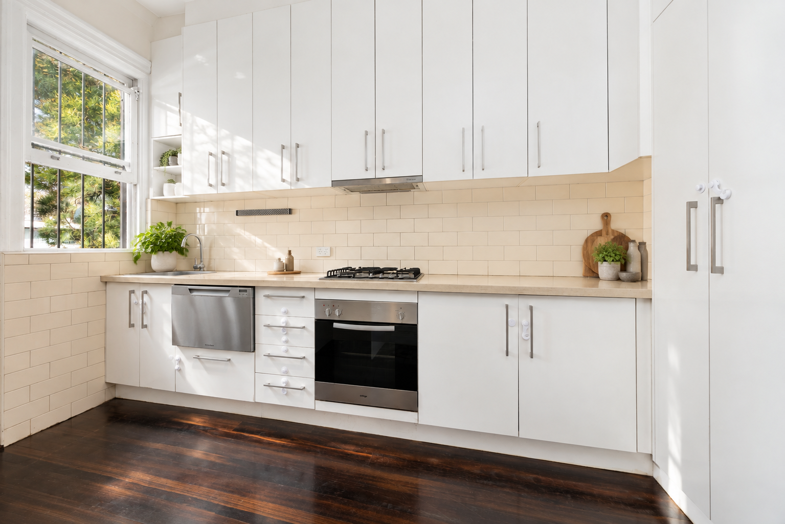 5/13 Wylde Street, Potts Point Leased by Bradfield Badgerfox - image 1