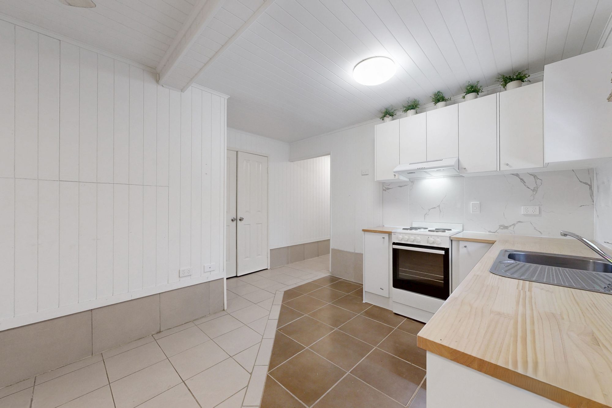 3/10 Pear Street, Greenslopes For Lease by Aurora Property - image 3