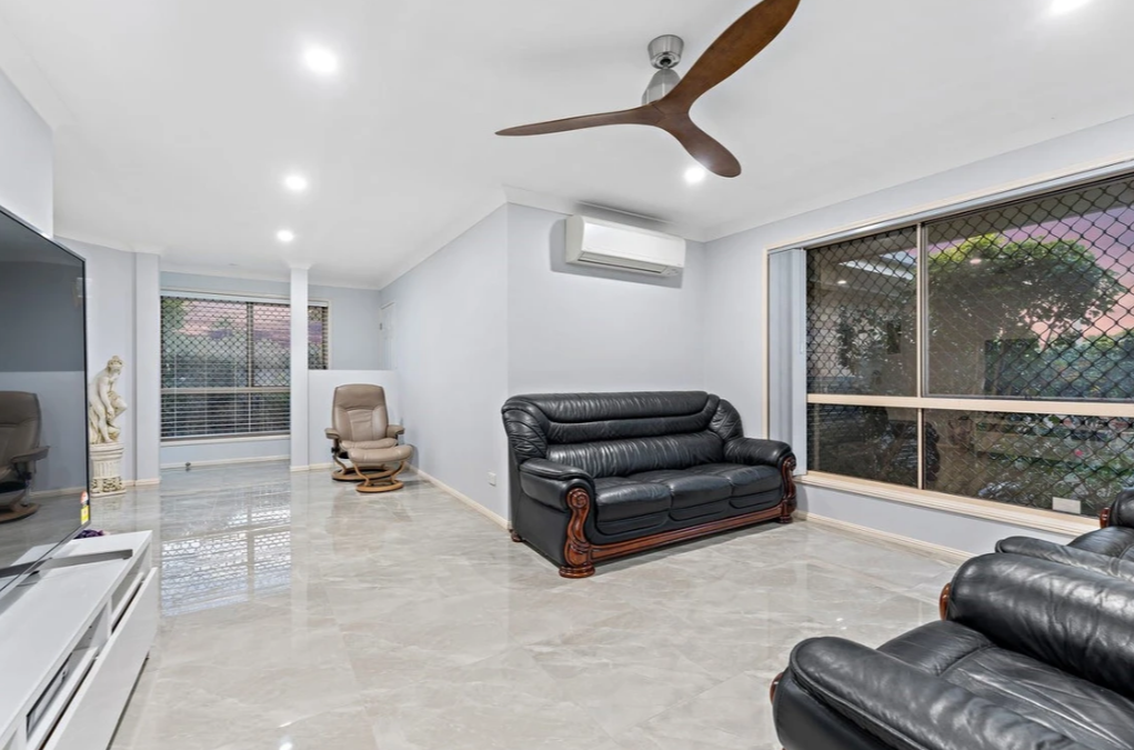 39 Woorabinda Stree, Runcorn Leased by Aurora Property - image 6