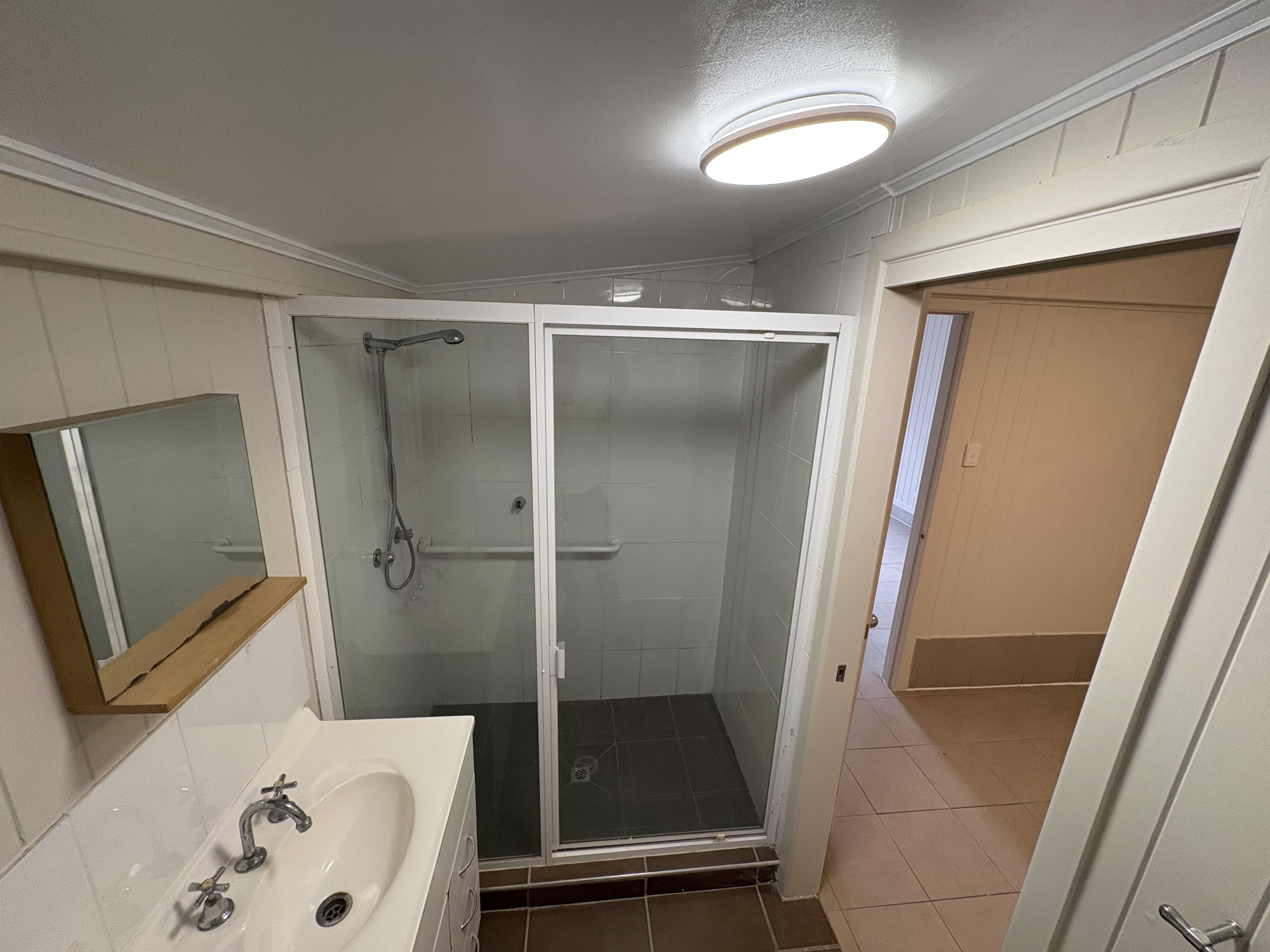 10/10 Pear Street, Greenslopes For Lease by Aurora Property - image 3