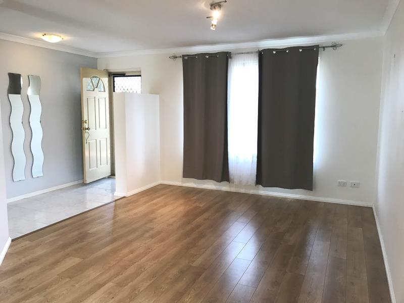 COSY HOME IN A QUIET CULDESACK !!! Property West