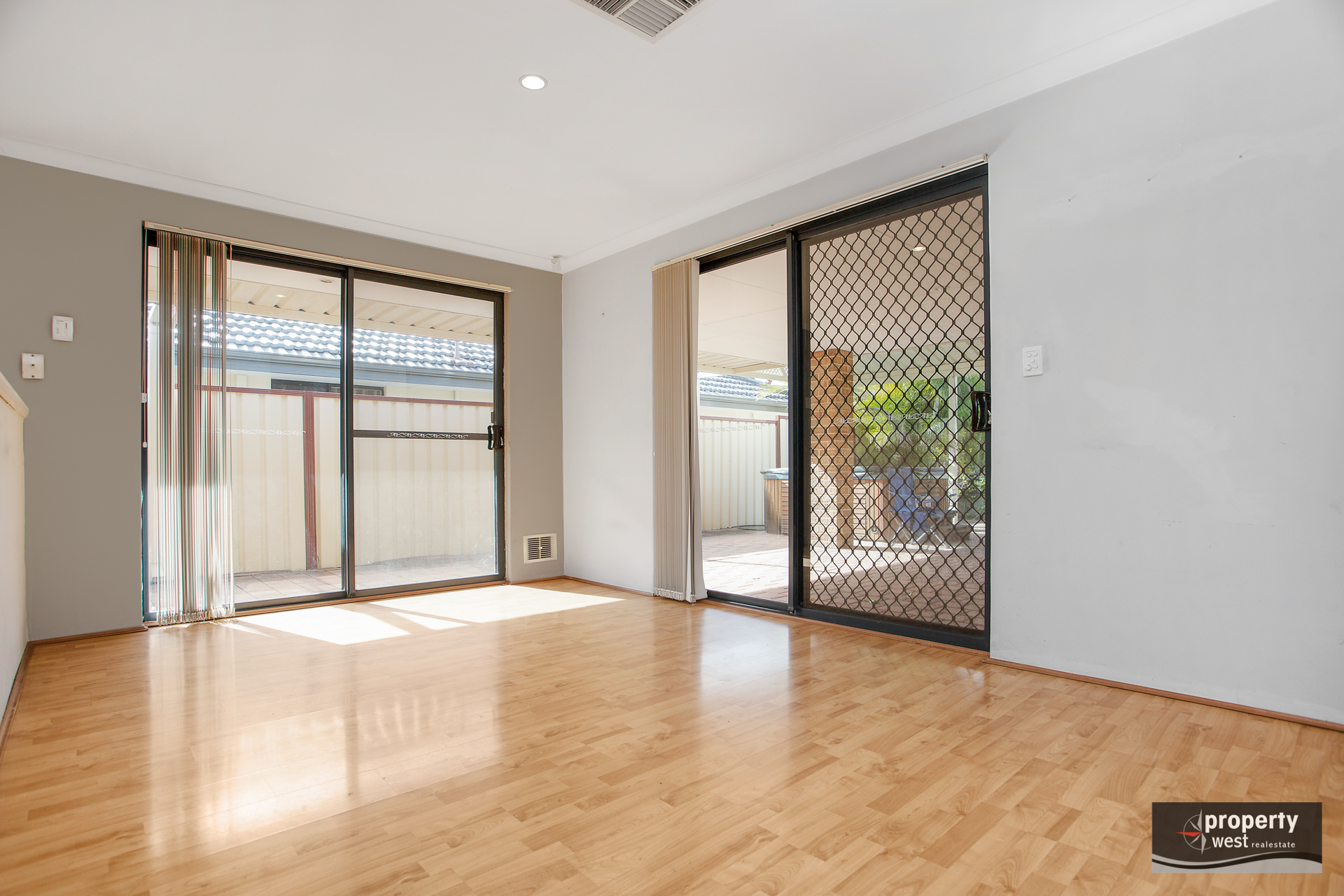 GREAT SIZED FAMILY HOME AVAILABLE NOW! Property West