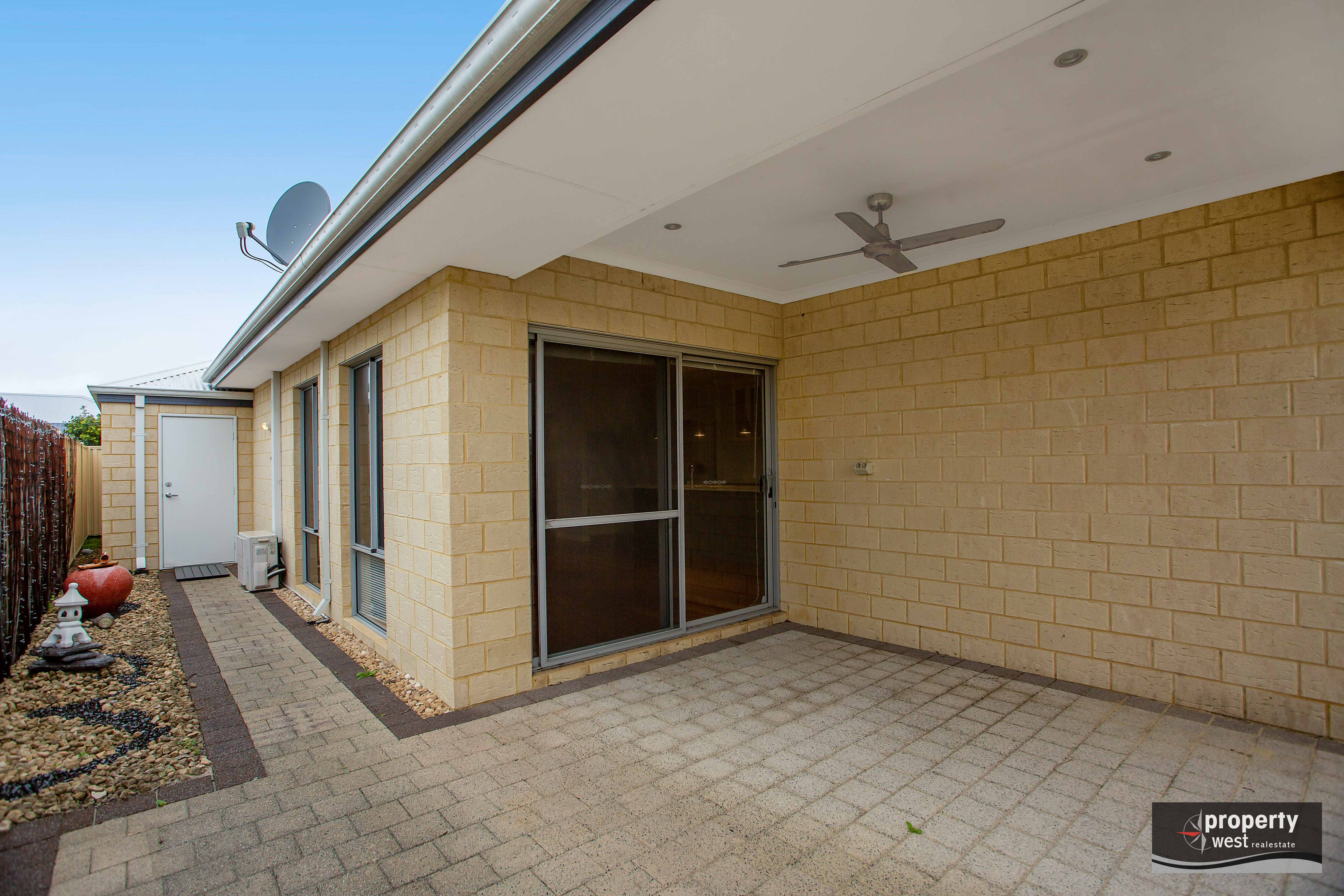 STUNNING HOME WITH GREAT FEATURES!! Property West