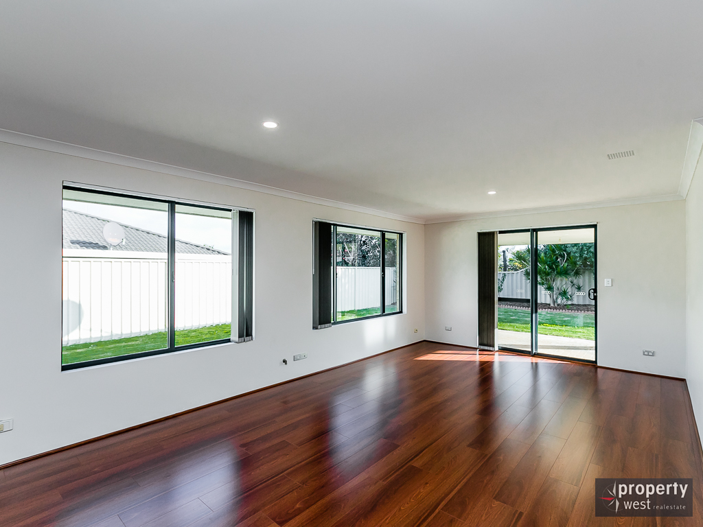 NEWLY RENOVATED FAMILY HOME AVAILABLE NOW FOR RENT! Property West