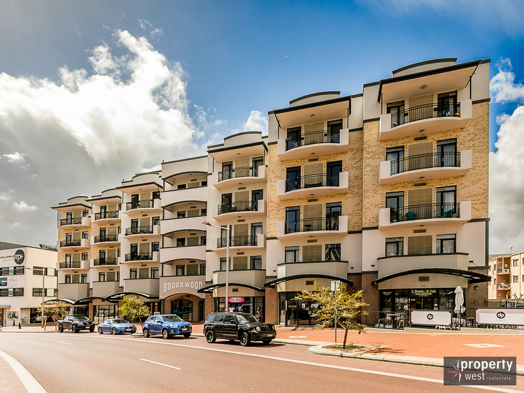 Stunning 3 x 2 Brookwood Apartment in a Fantastic Location Property West