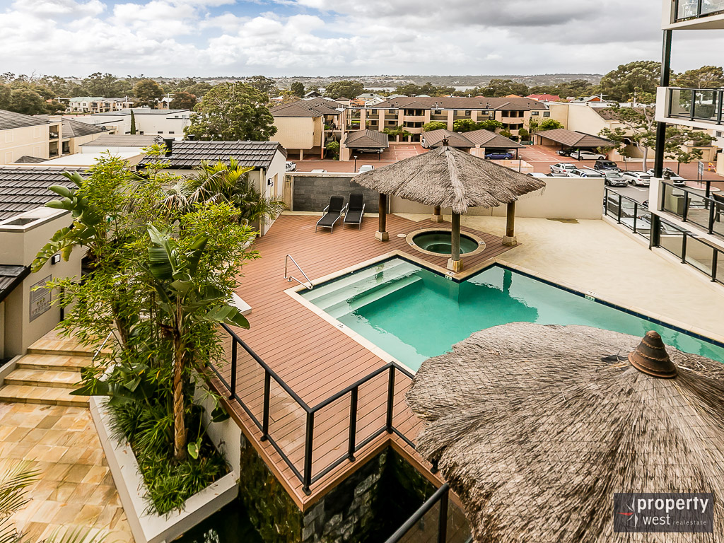 Stunning 3 x 2 Brookwood Apartment in a Fantastic Location Property West