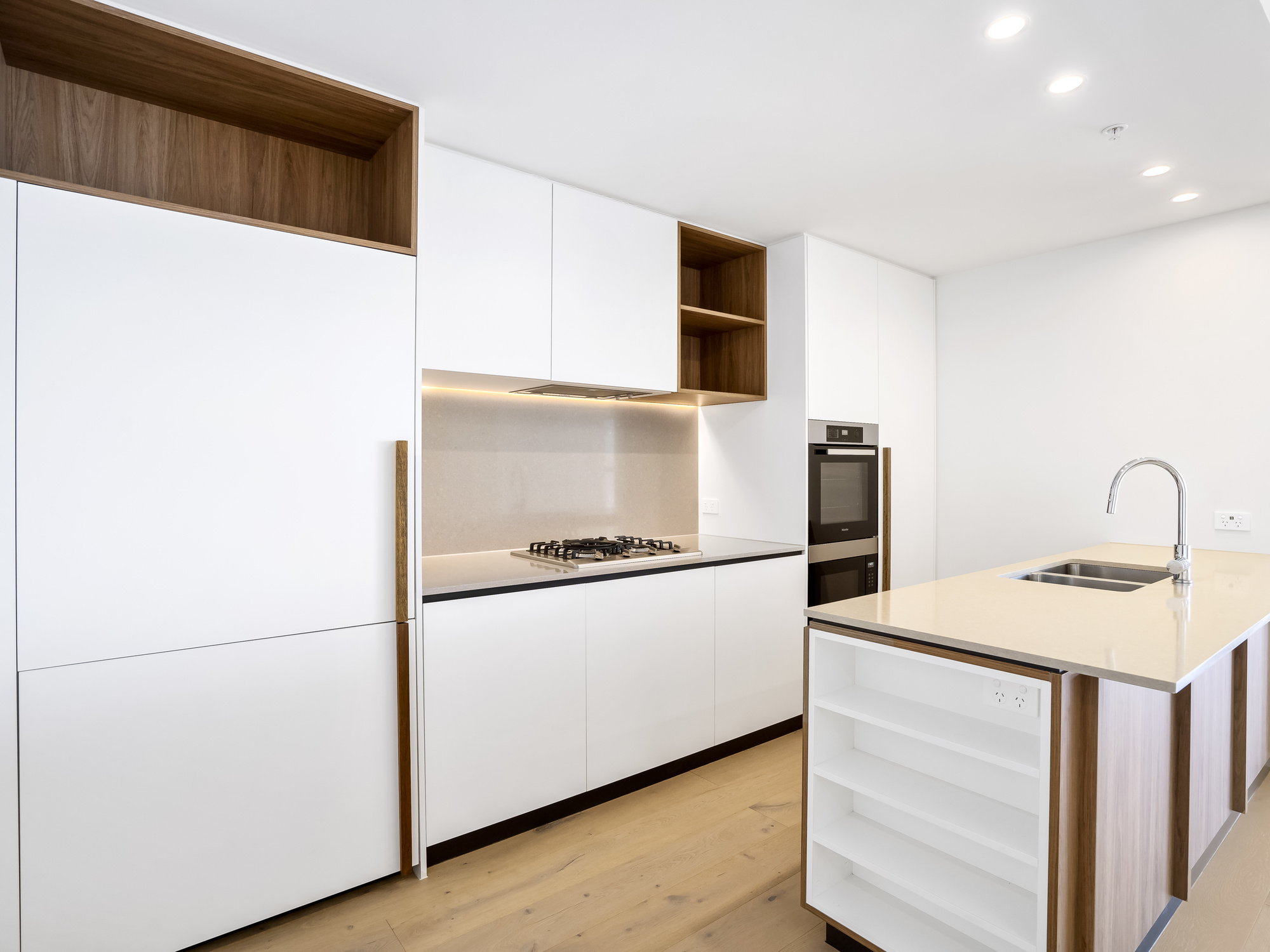 1102/43 Peerless Avenue, Mermaid Beach For Lease by Mosaic Property Group - image 2