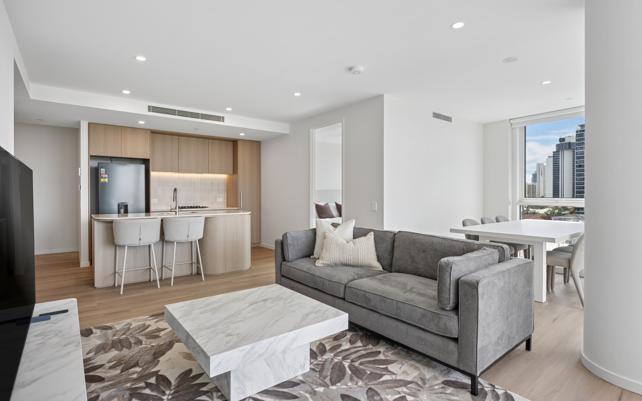 602/4 Rosewood Avenue, Broadbeach For Lease by Mosaic Property Group - image 2