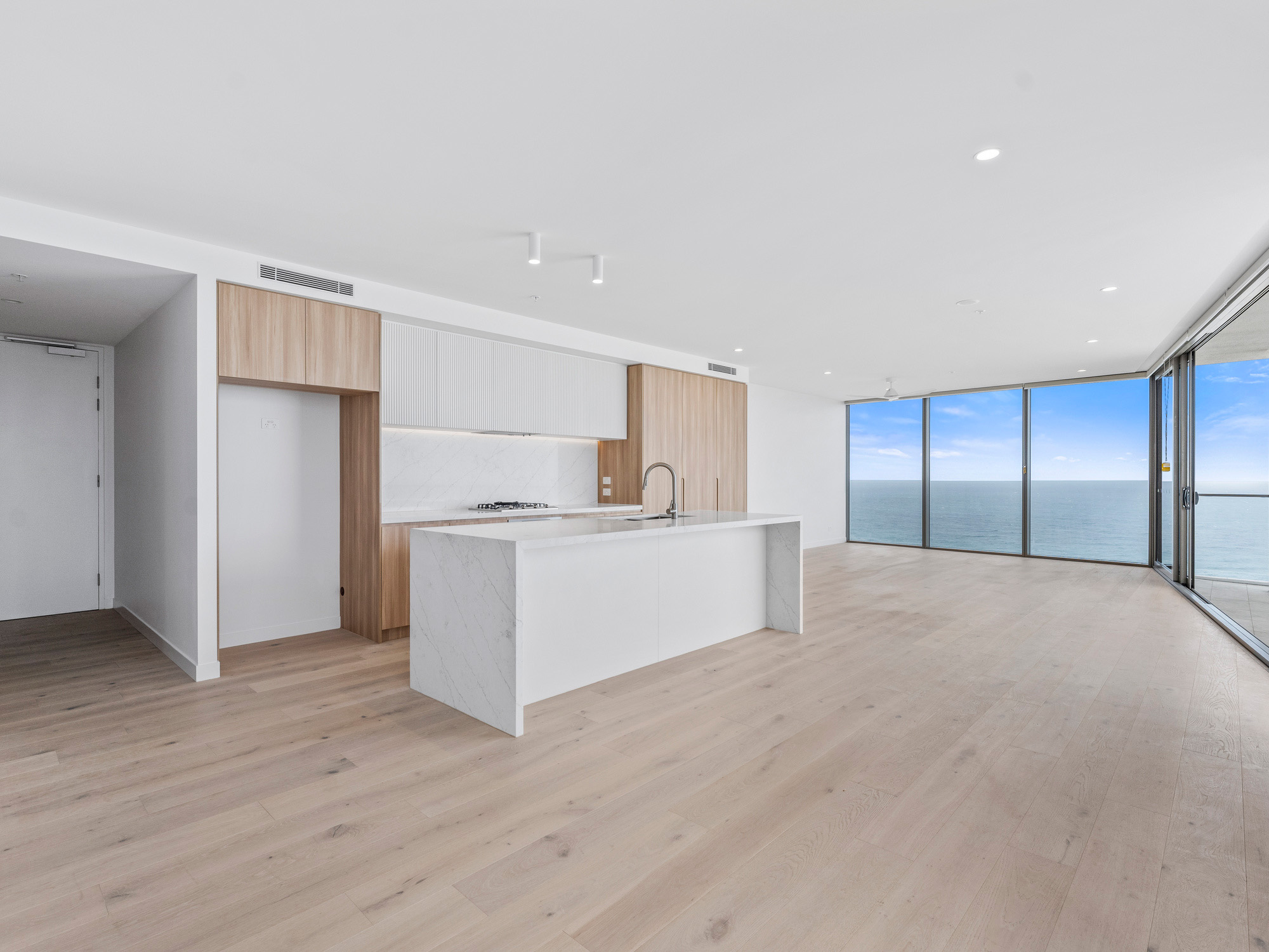 2003/15 Peerless Avenue, Mermaid Beach For Lease by Mosaic Property Group - image 2