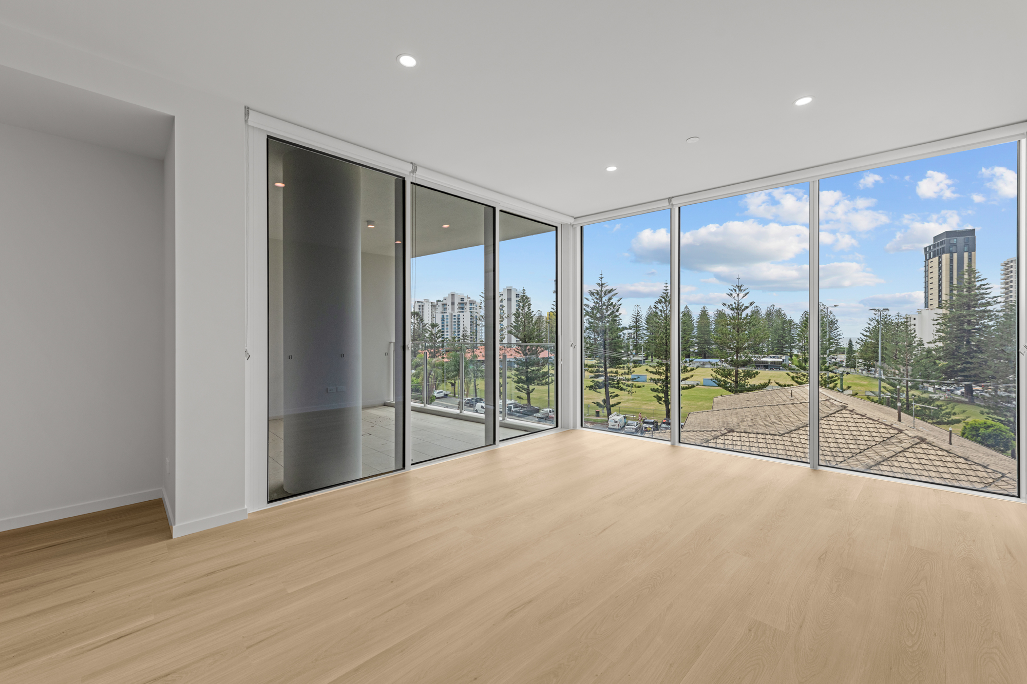 303/4 Rosewood Avenue, Broadbeach For Lease by Mosaic Property Group - image 5